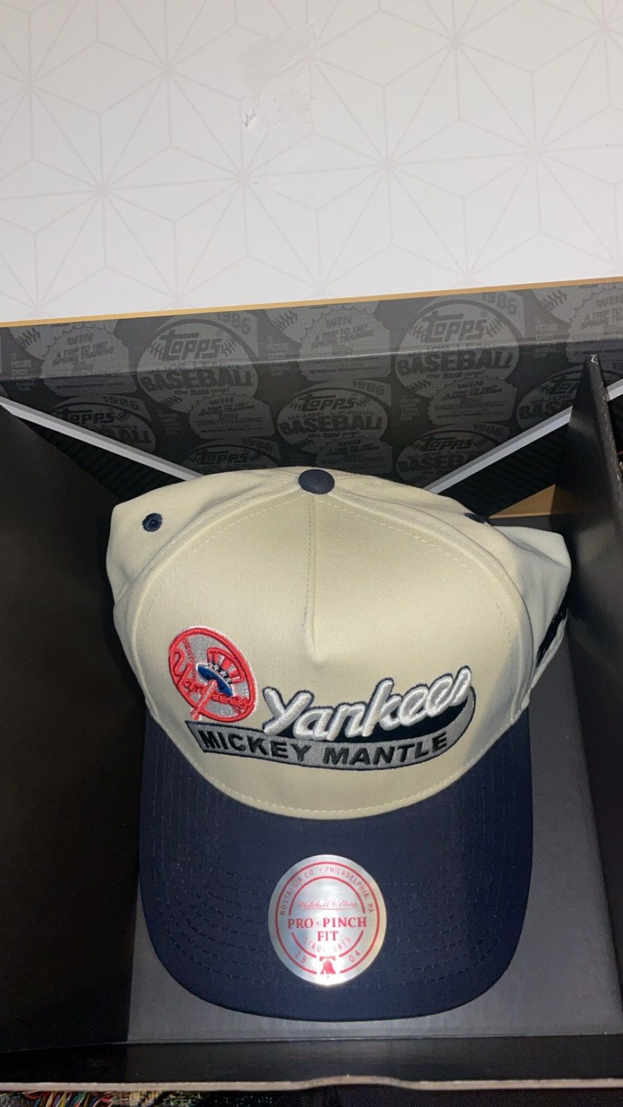 Lids × New Era 2024 lids x Topps Yankees player chase hat Size ONE SIZE - 1 Thumbnail