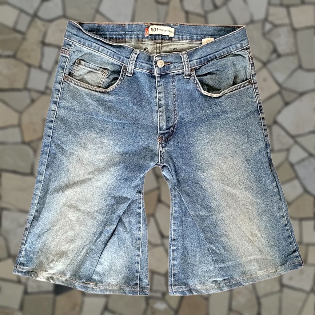 Levi's VINTAGE Levi's 501 Denim Shorts W32 L34 Grade A Size US 32 / EU 48 - 1 Thumbnail