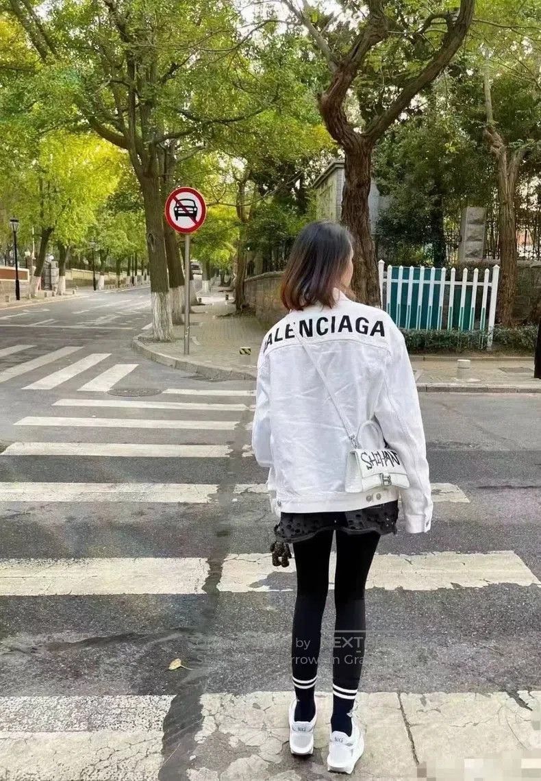 Balenciaga Balenciaga Back Logo Denim Jacket. Size US XL / EU 56 / 4 - 8 Thumbnail