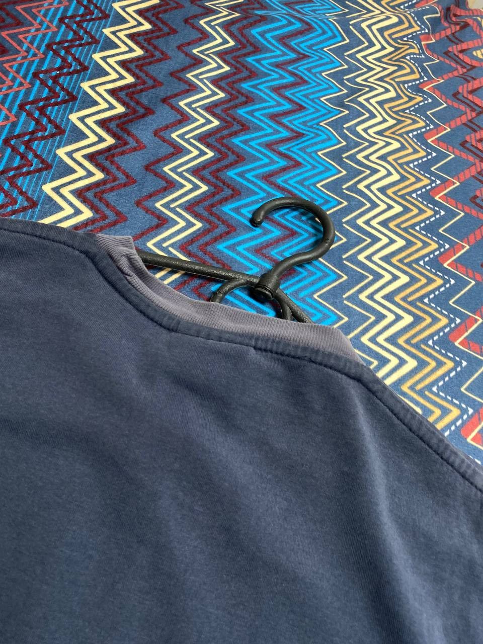 Nike × Vintage Vintage Style Nike T Shirt Center Logo Style Size US S / EU 44-46 / 1 - 4 Thumbnail
