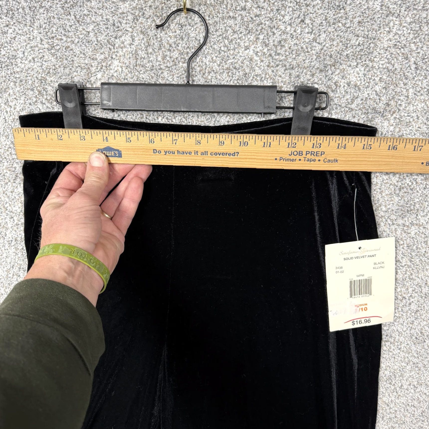 Vintage VINTAGE Kathie Lee Collection Velvet Pants Black M Women Dress Pants Pull On Elastic Waist 31x29 Straight Leg Size 32" / US 10 / IT 46 - 4 Thumbnail