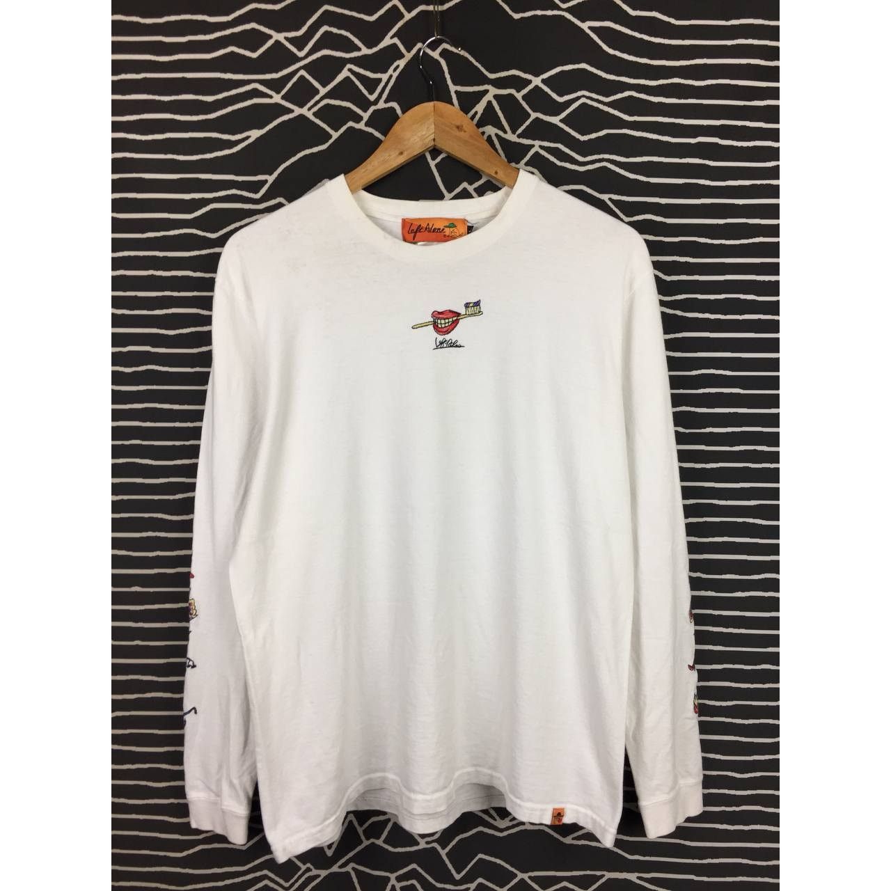 Japanese Brand × Vintage Left Alone Japanese Brand Doodle Style Artwork Tee Size US M / EU 48-50 / 2 - 3 Thumbnail