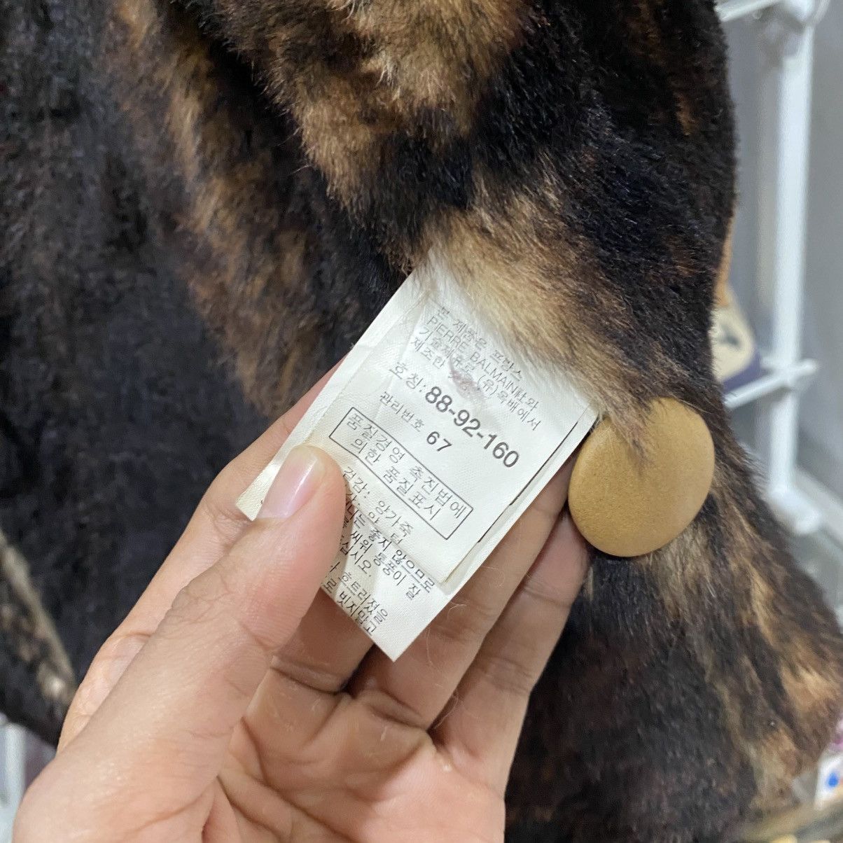 Pierre Balmain Vintage 90s Pierre Balmain Shearling Fur Coat Jacket Size US M / EU 48-50 / 2 - 11 Thumbnail