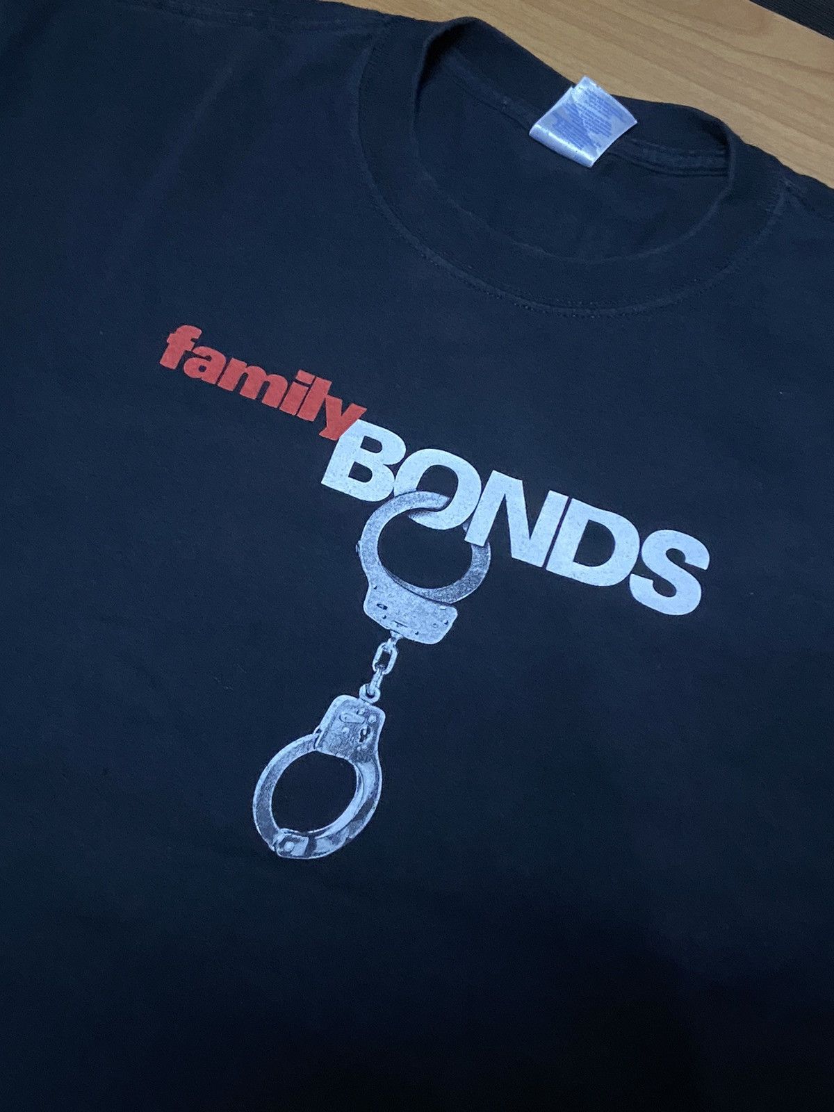 Vintage 2004 Family Bonds Series HBO black t-shirt size xl
