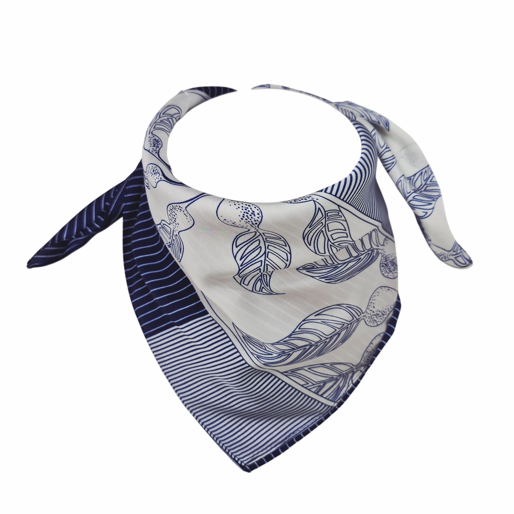 Other ⭐Luxury Elegant Geometric Print Silky Soft Square Scarf Squa Size ONE SIZE - 4 Thumbnail