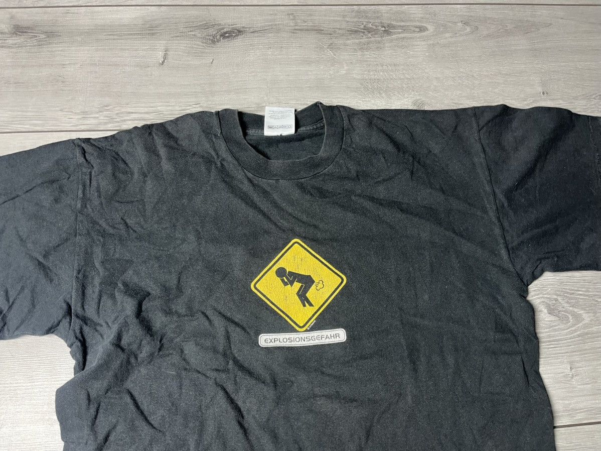 Band Tees EXPLOSIONSGEFAHR Tshirt Box Logo Humor Size US L / EU 52-54 / 3 - 3 Thumbnail
