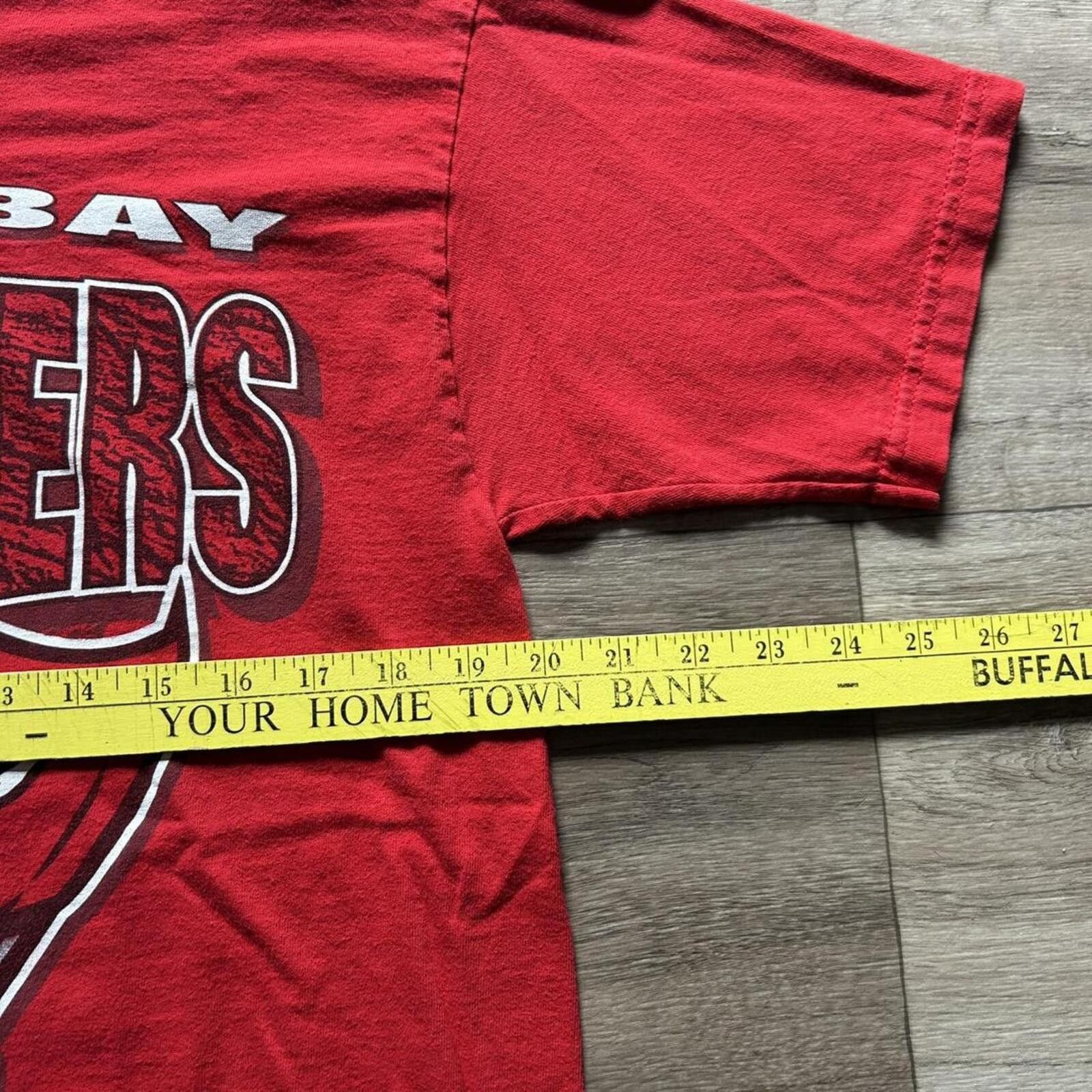 NFL Vintage 90’s Tampa Bay Buccaneers NFL Graphic T shirt XL Size US XL / EU 56 / 4 - 5 Thumbnail