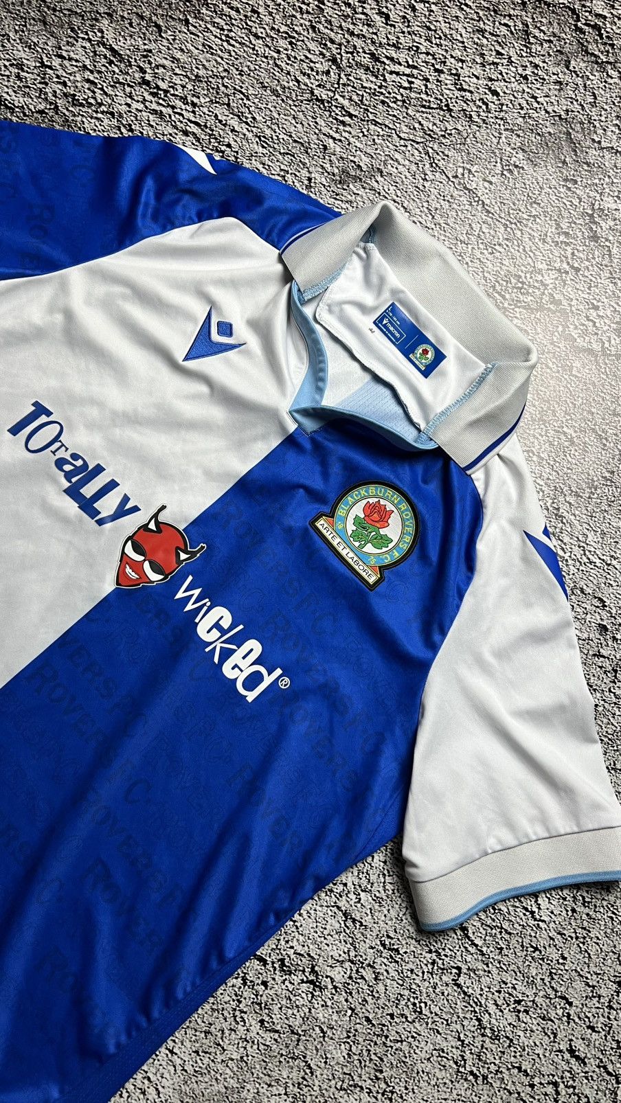 Macron Macron blackburn rovers jersey totally wicked Size US L / EU 52-54 / 3 - 2 Thumbnail