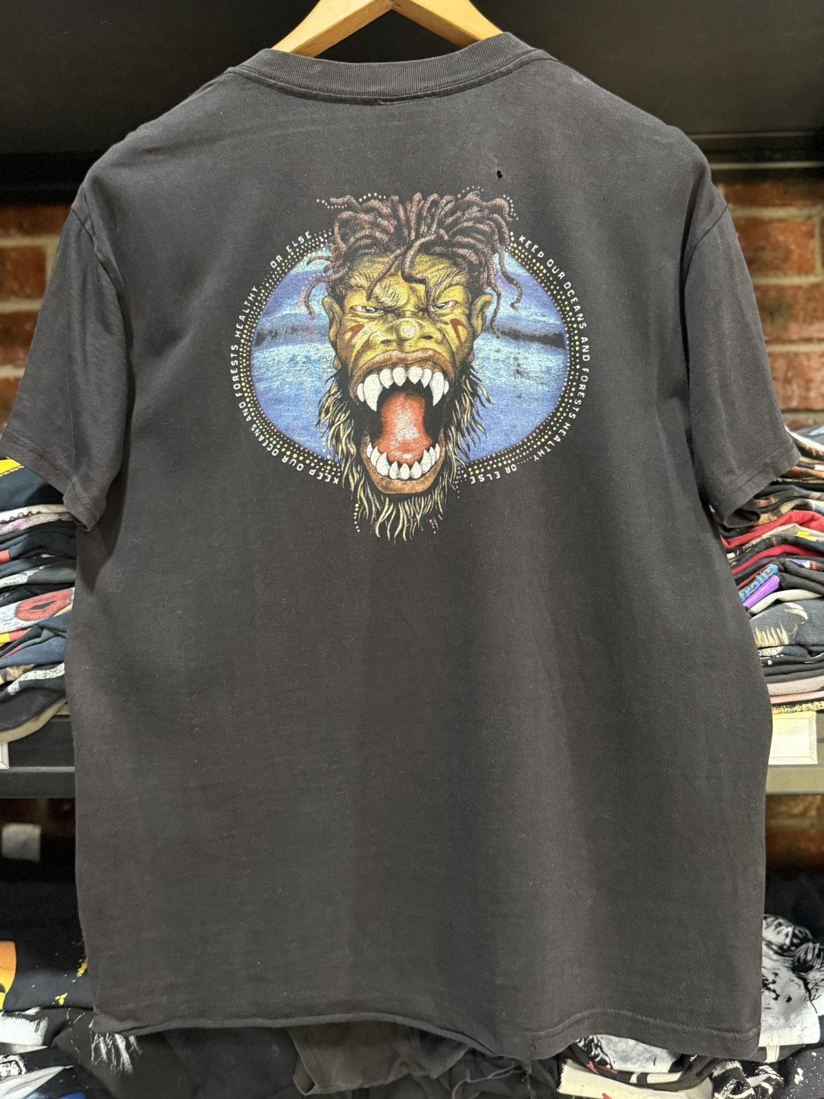 Giant Thrashed Vintage Doolagahs Surf Austaria Sun Faded Giant Tee Size US M / EU 48-50 / 2 - 1 Thumbnail