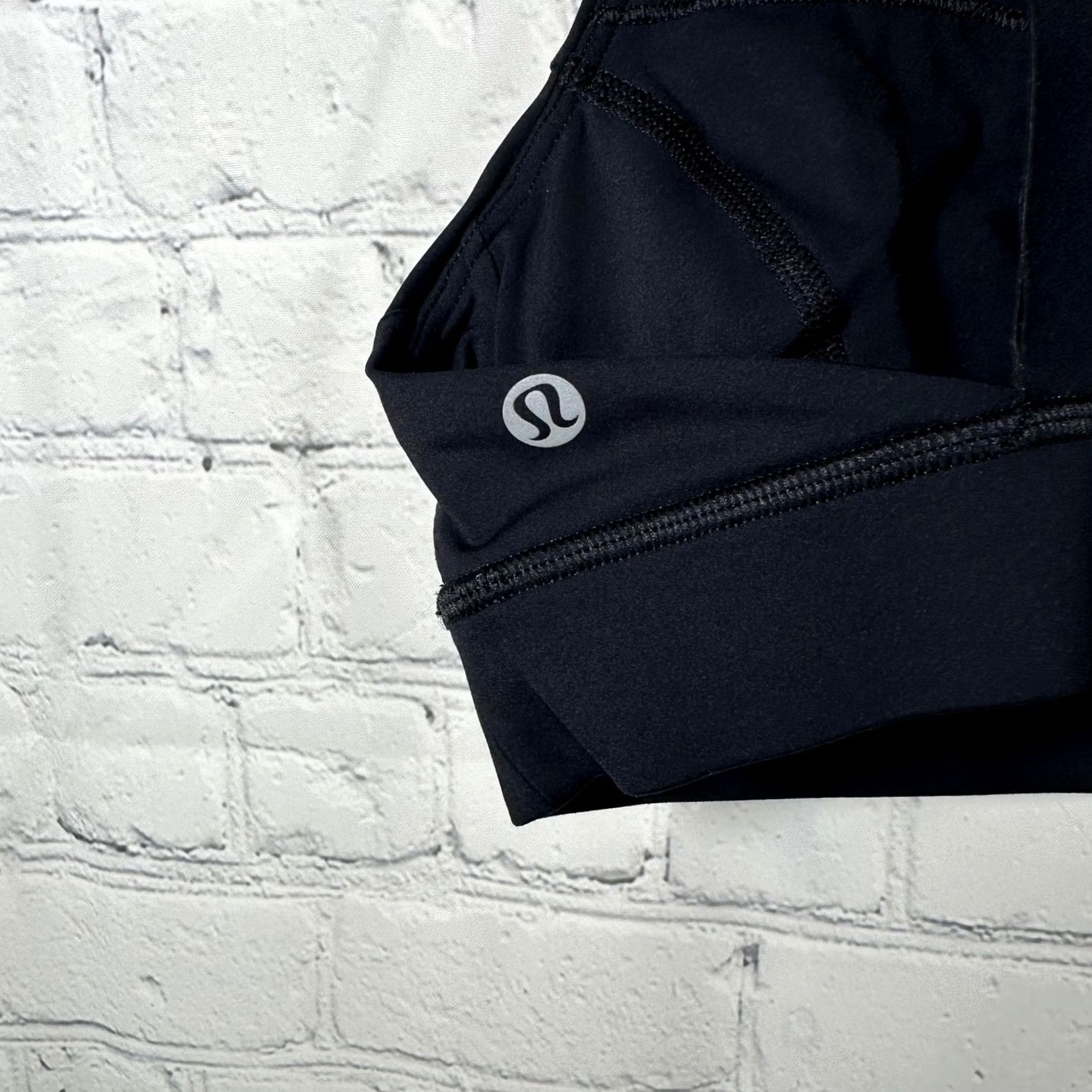 Lululemon Lululemon SoulCycle High Neck Sports Bra Black Skull Crossbones XS Women's Racerback Moisture Wicking Nike? Size ONE SIZE - 3 Thumbnail