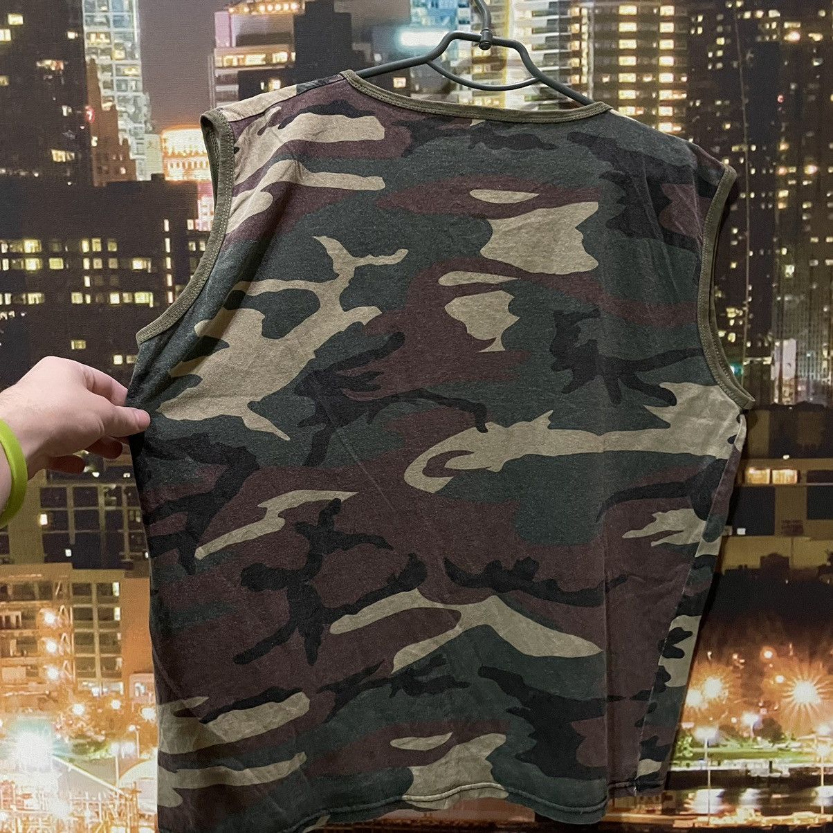 Vintage Vintage 90s Camo Graphic Tee Humorous Streetwear Skate M Size US M / EU 48-50 / 2 - 5 Thumbnail