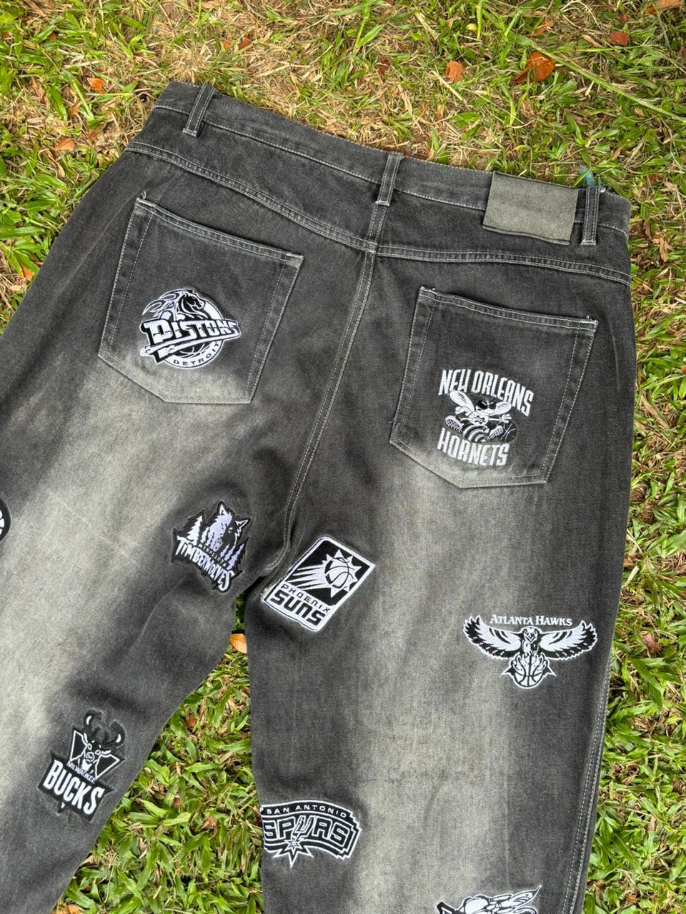 If Six Was Nine × JNCO × NBA Baggy Jeans Vintage NBA Unk Logo Patchwork Embroidered Size US 36 / EU 52 - 5 Thumbnail
