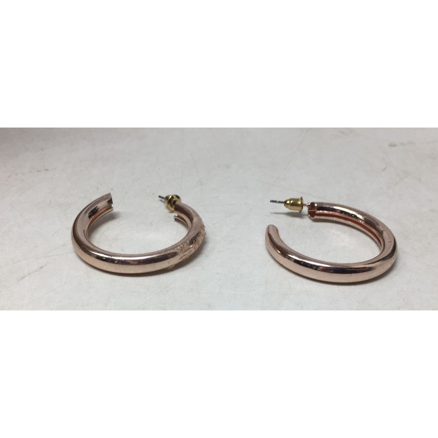 Other Women's Thick Rose Gold Hoop Earrings Size ONE SIZE - 4 Thumbnail