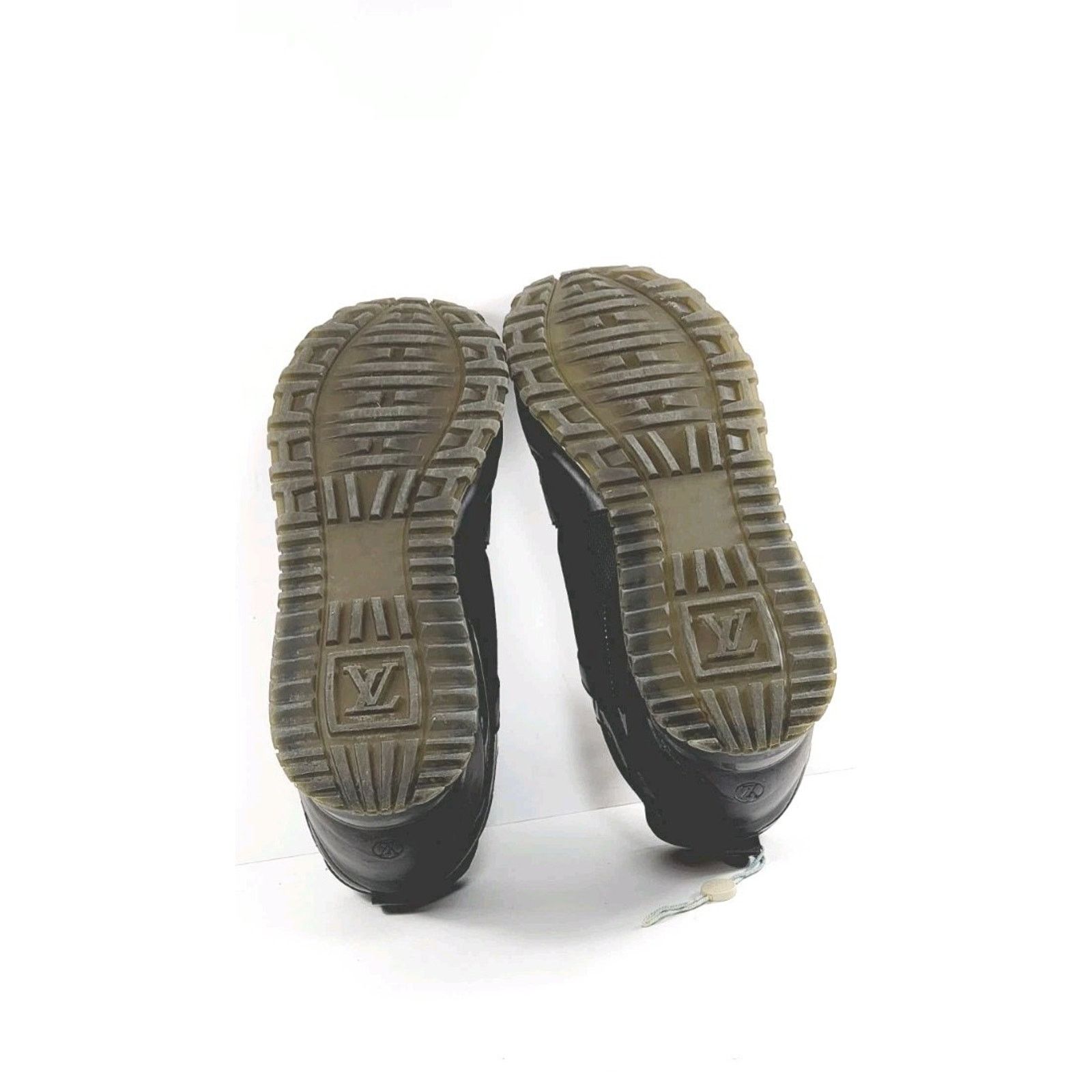 Louis Vuitton Louis Vuitton Women's Run Away Sneaker Leather USWomen’s 8.5 Size US 8.5 / IT 38.5 - 13 Thumbnail