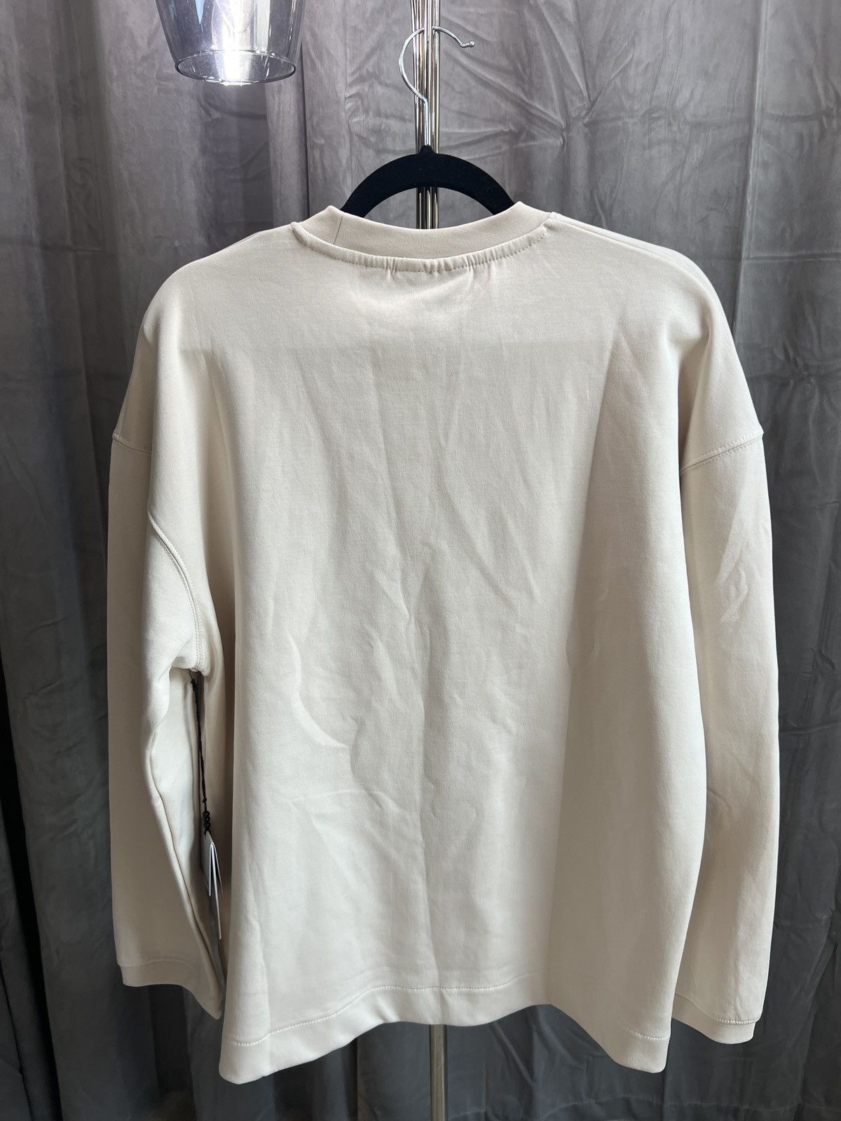 Other Amongst Others X Beige Pullover Size US M / EU 48-50 / 2 - 4 Thumbnail