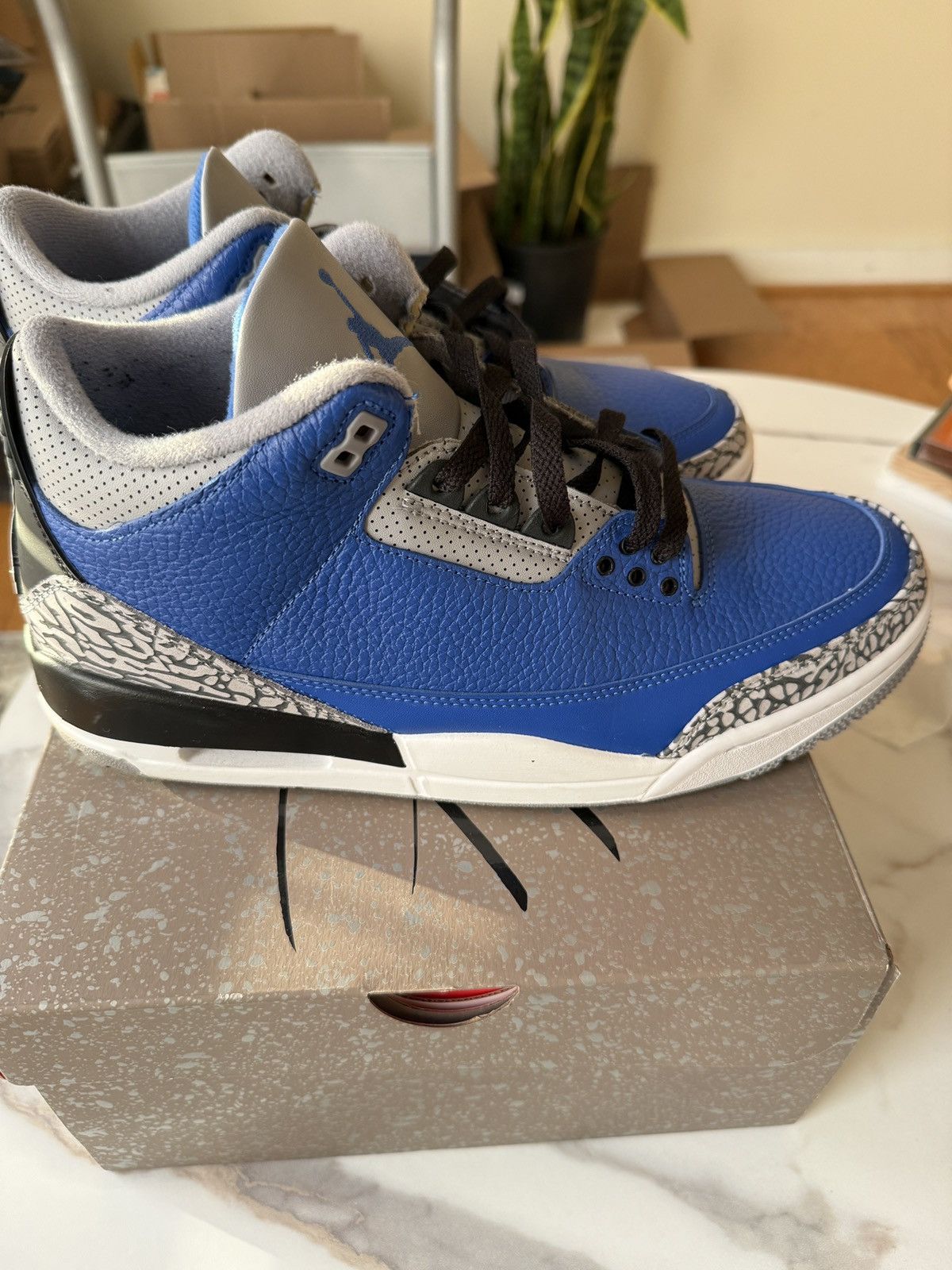 Jordan Brand Nike Air Jordan 3 Retro “Varsity Royal” Size US 10.5 / EU 43-44 - 3 Thumbnail