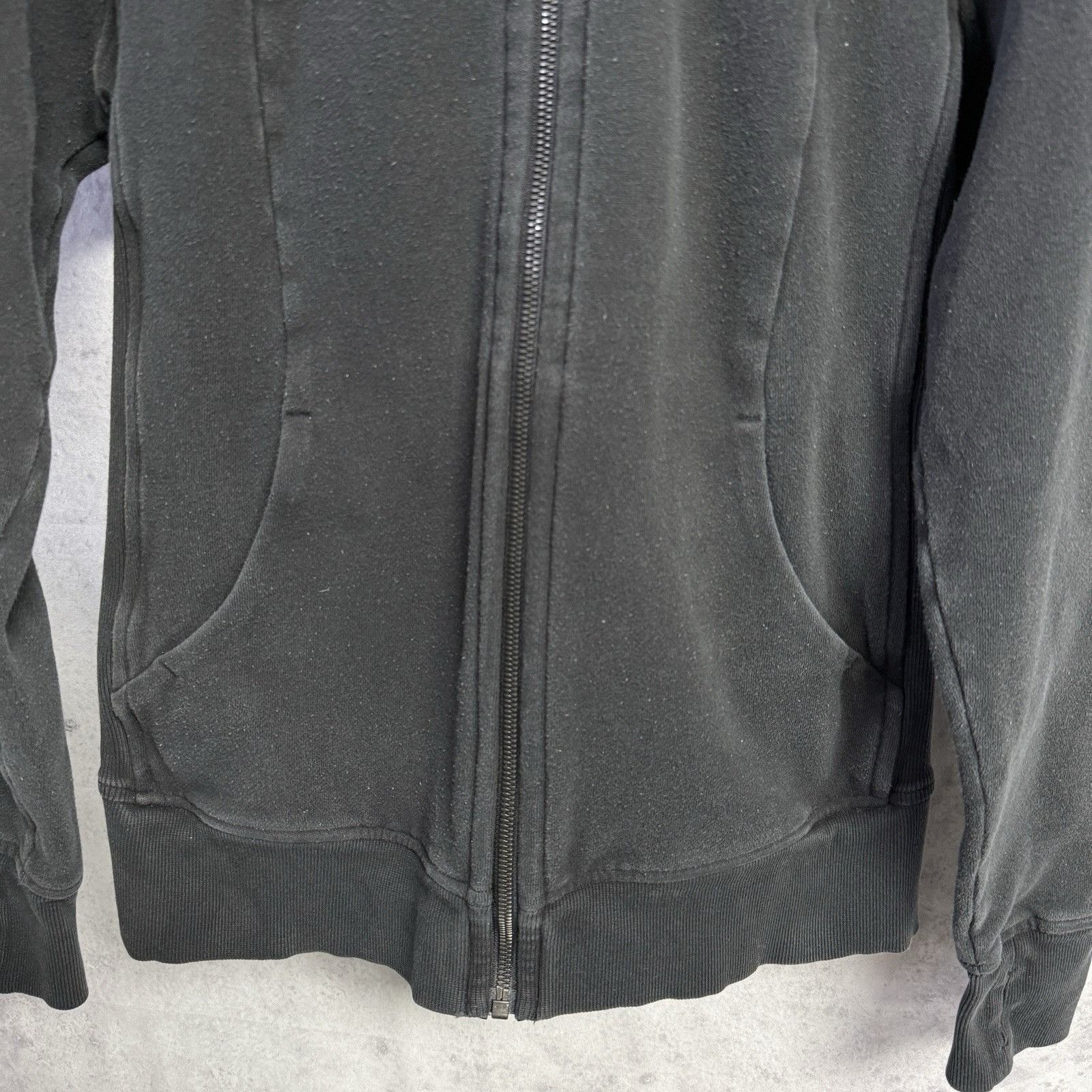 Lululemon Lululemon Hoodie Sweatshirt Womens Size 8 Faded Black Full Z Size M / US 6-8 / IT 42-44 - 4 Thumbnail