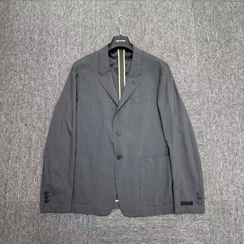 Prada Prada Gray striped suit 2502-Nextarrow Size 52R - 1 Thumbnail