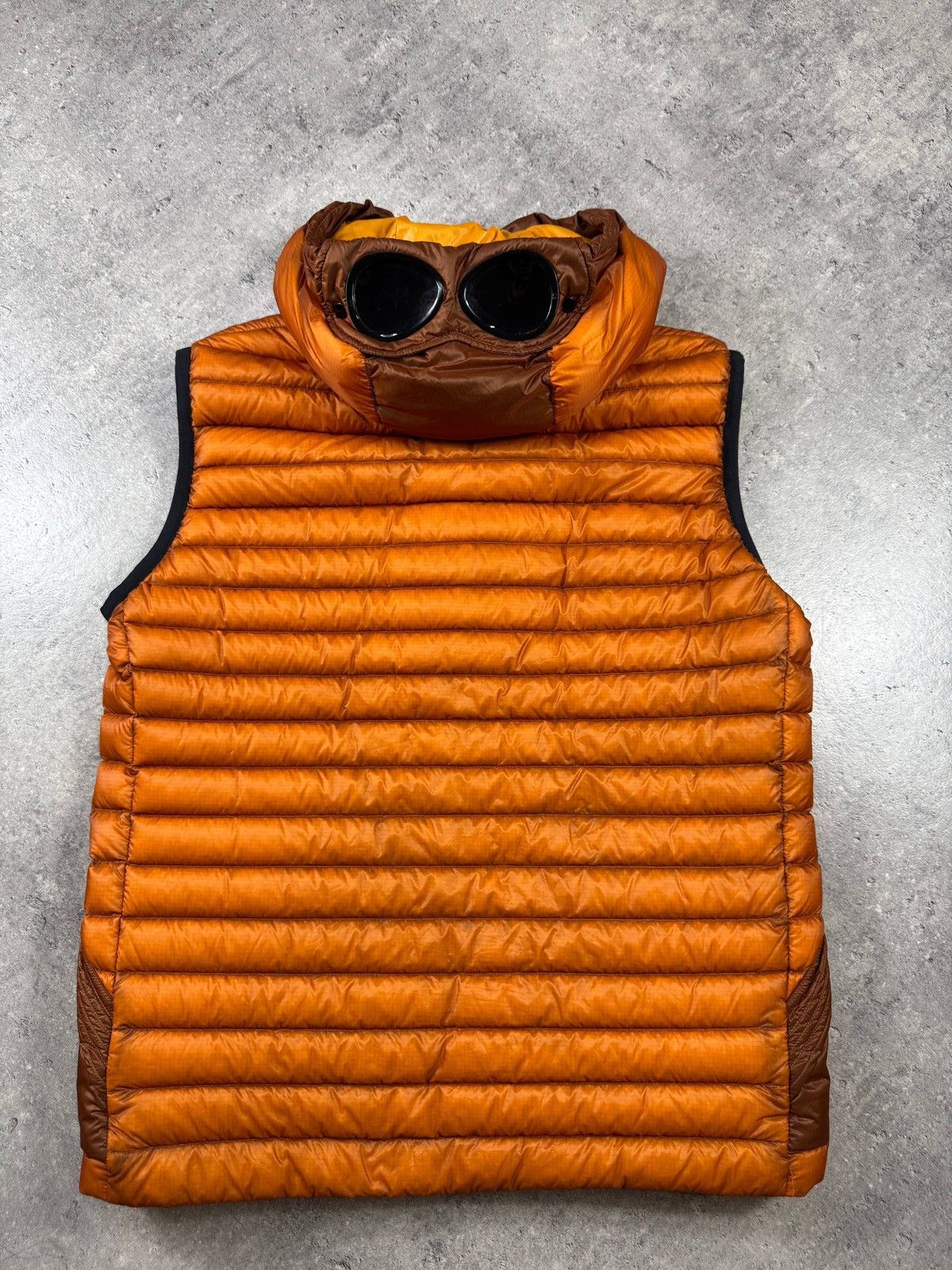 C.P. Company C.P. Company DD Shell Goggle Down Vest Desert Sun Size US M / EU 48-50 / 2 - 9 Thumbnail