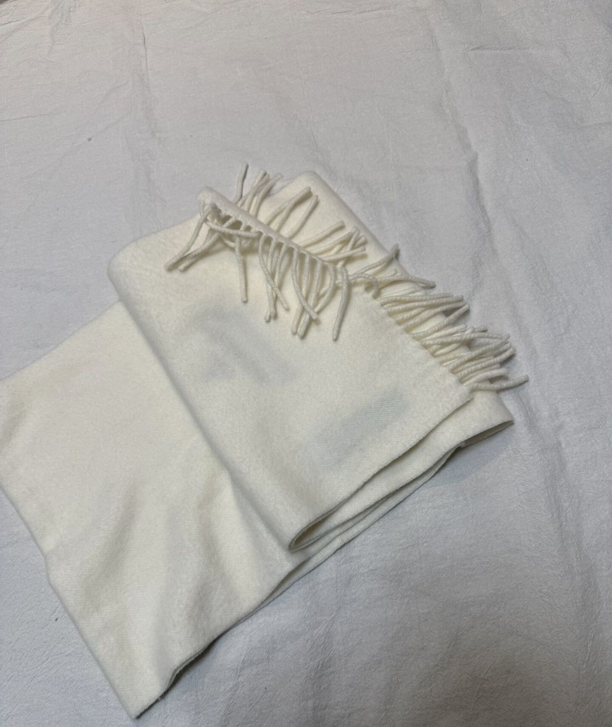 Vivienne Westwood Vivienne Westwood Off-White Cashmere Scarf Size ONE SIZE - 3 Thumbnail