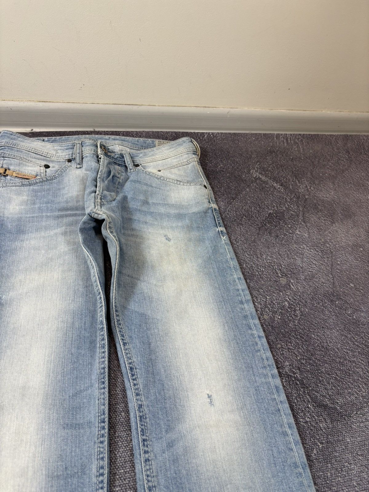Diesel Diesel Belther NWT Men’s Regular Slim Tapered Denim Jeans Size US 27 - 5 Thumbnail