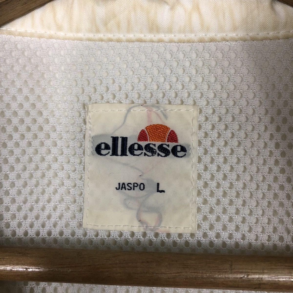 Japanese Brand ellesse 80s/90s White Zip-Up Windbreaker – Mesh Lining Size US L / EU 52-54 / 3 - 20 Thumbnail
