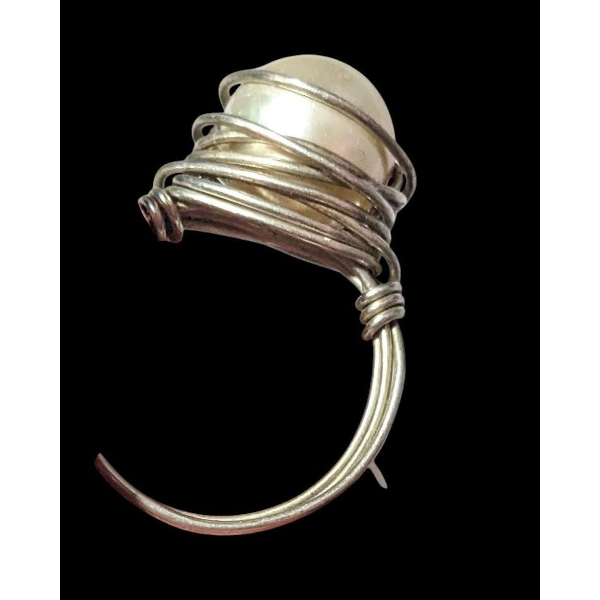 Other Elegant Glam Faux Pearl Wire Wrap Ring Size 9 Size ONE SIZE - 3 Thumbnail