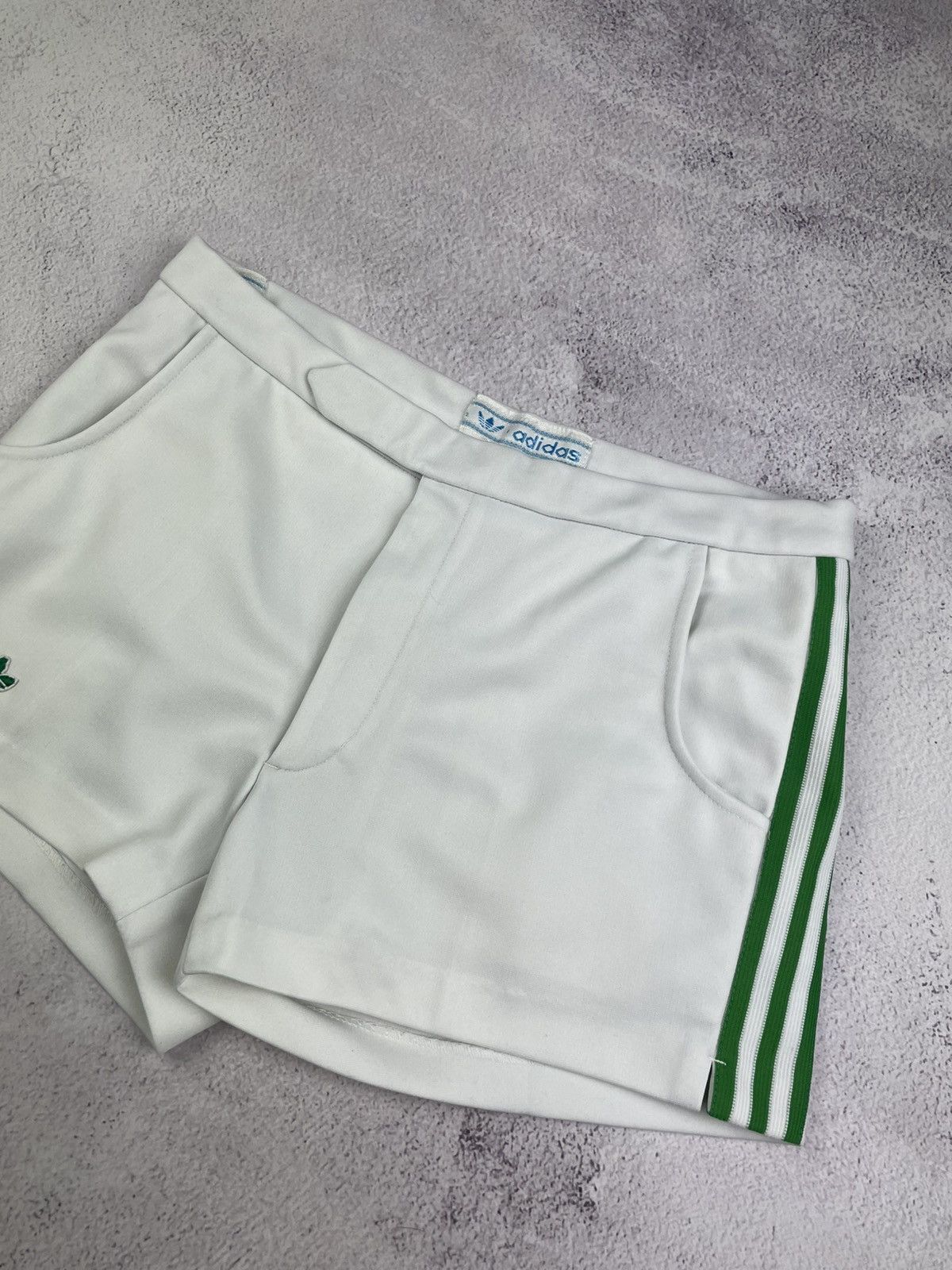 Adidas Vintage Adidas White Shorts S-M Trefoil Logo Stripes Retro Size US 32 / EU 48 - 3 Thumbnail