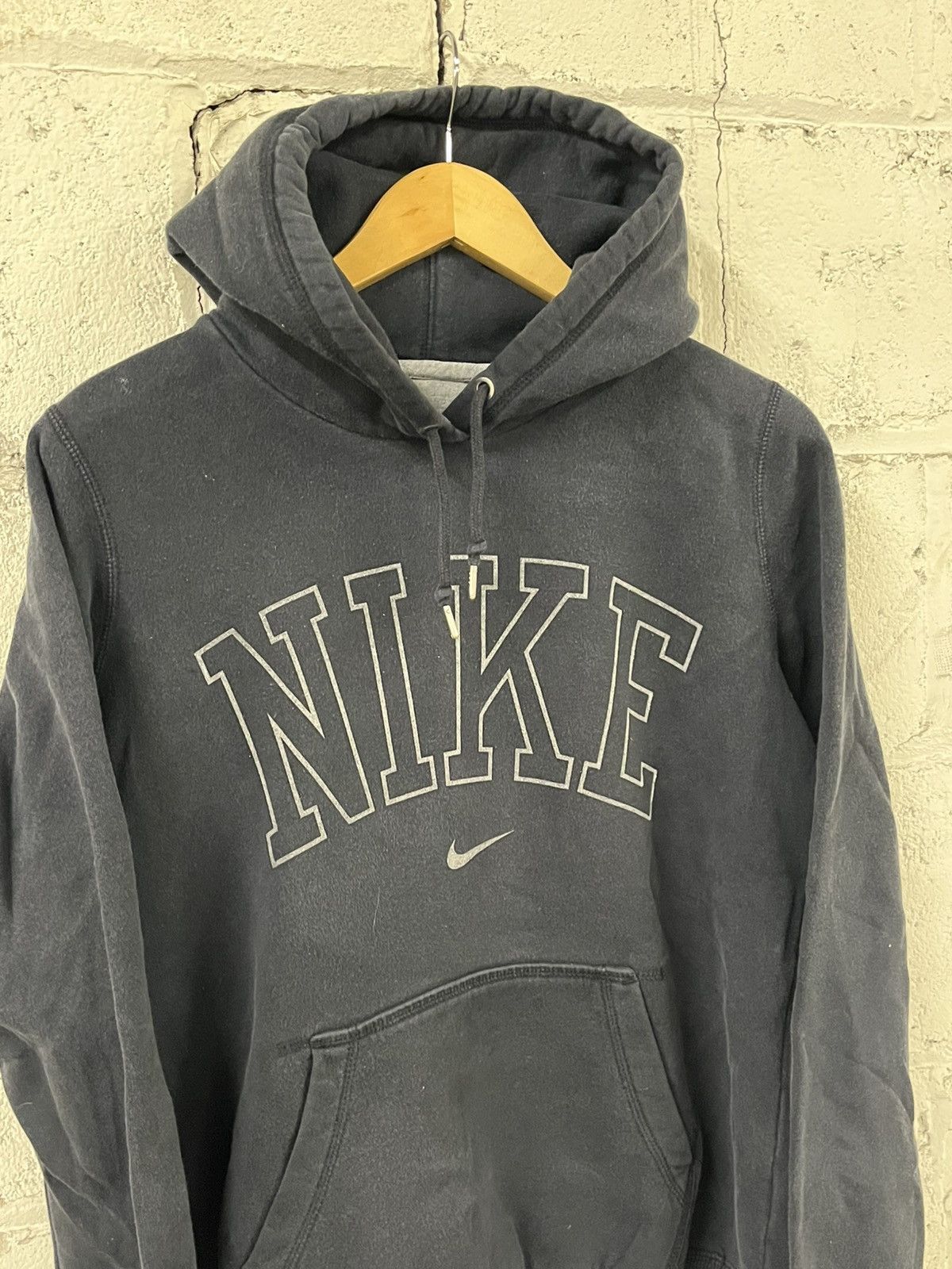 Nike Nike center swoosh spell out hoodie streetwear hype rare Size US L / EU 52-54 / 3 - 4 Thumbnail