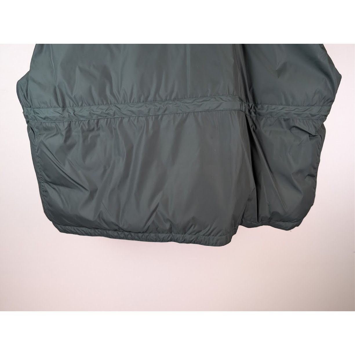 Balenciaga o1rshd1 Mat Nylon Wrap Gilet in Cypress Green Size US M / EU 48-50 / 2 - 11 Thumbnail
