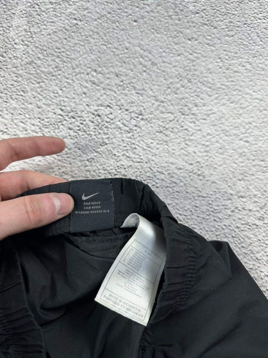 Nike Vintage Nike Trackpants Nylon Baggy Y2K Drill Style Size US 32 / EU 48 - 18 Thumbnail