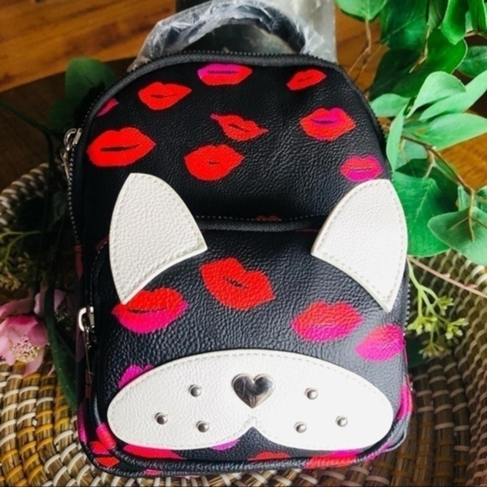 Designer Betsey Johnson Lip Print Dog Back Pack NWT Size ONE SIZE - 1 Thumbnail