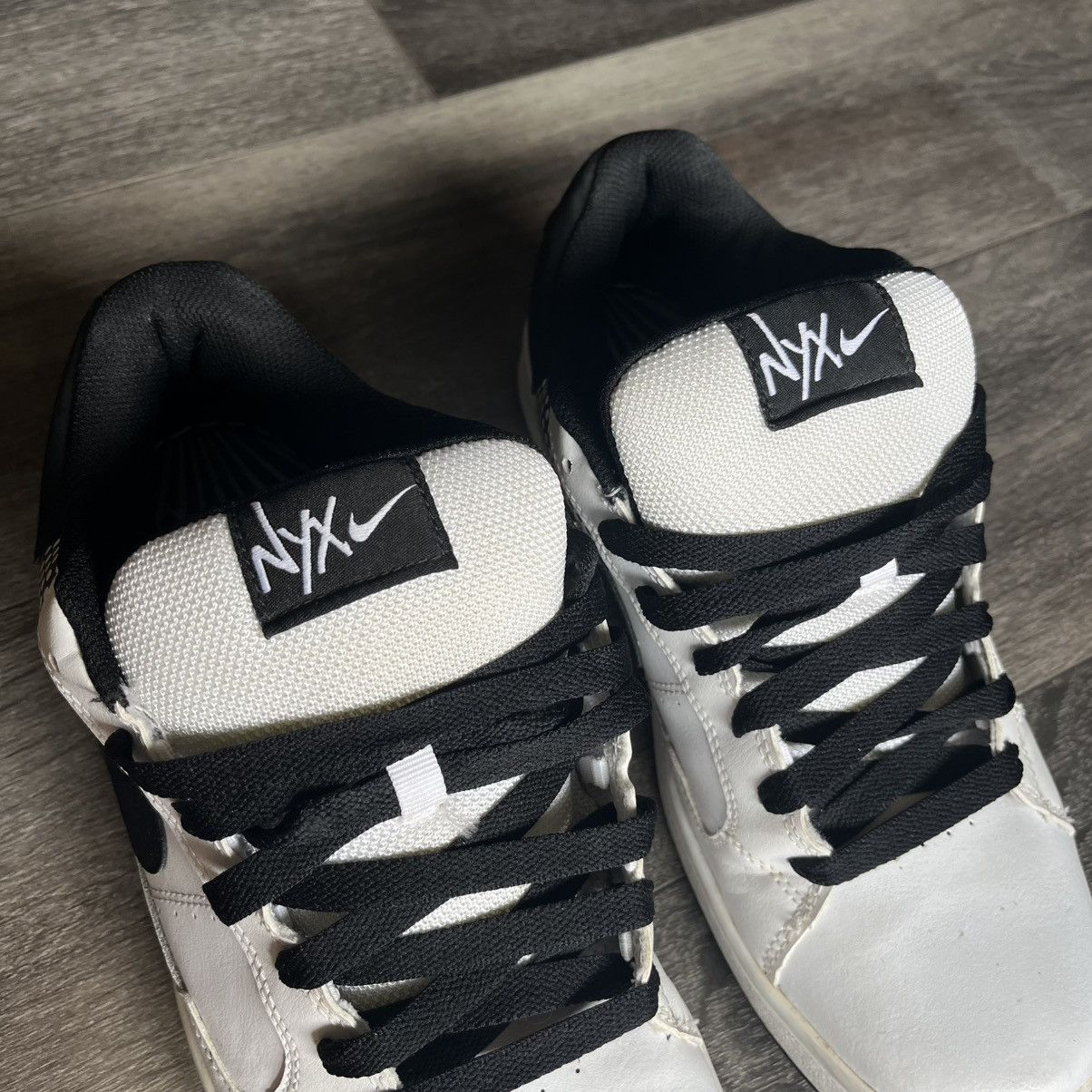 Nike Vintage 2008 Nike Nyx SB Dunk Dylan Skate Shoes 330940-102 Size US 10 / EU 43 - 5 Thumbnail
