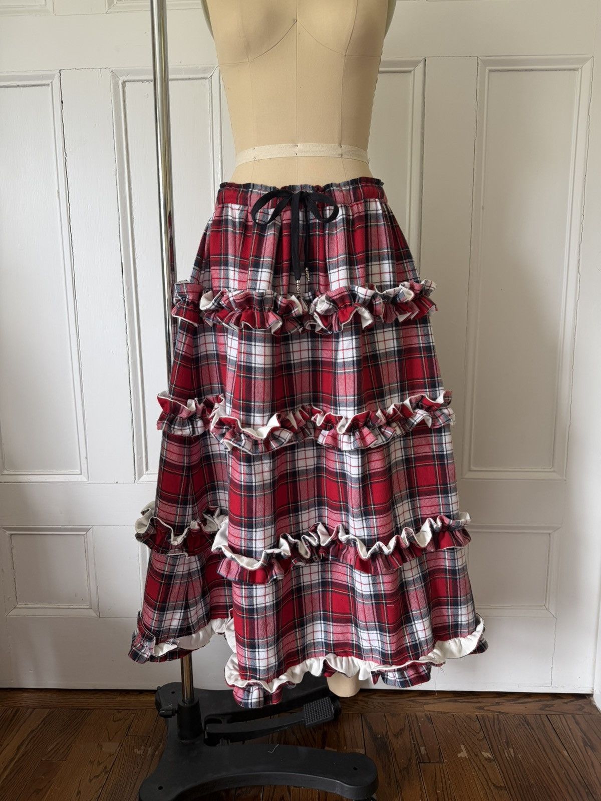 Other One-of-One Handmade Plaid Tiered Ruffle Maxi Skirt Size 27" / US 4 / IT 40 - 2 Thumbnail