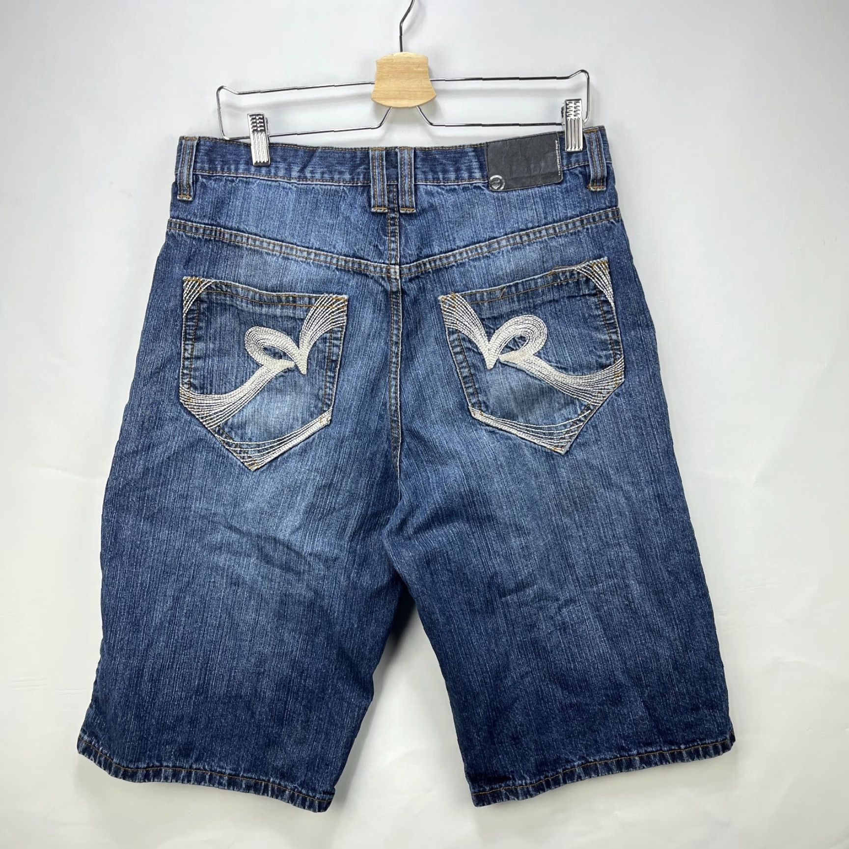 Rocawear VINTAGE Rocawear Baggy Denim Jean Shorts 34 Hip Hop Men Blue 90s/2000s Style, Hip Hop Mens 34 Denim Shorts Size US 34 / EU 50 - 2 Thumbnail