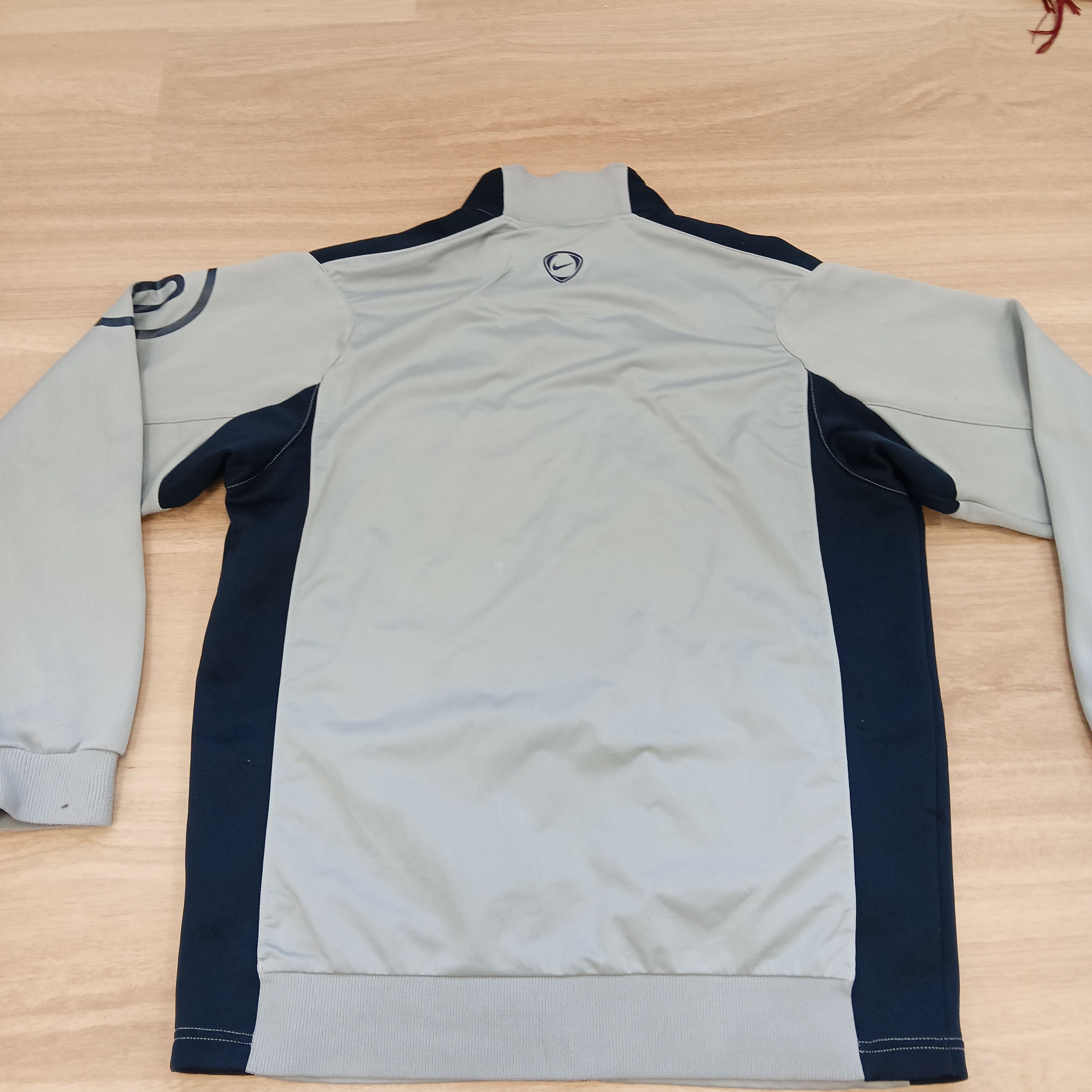 Nike NIKE SWEATER DISTREESED SWEATER 90 BRAZIL STYLE Size US L / EU 52-54 / 3 - 11 Thumbnail