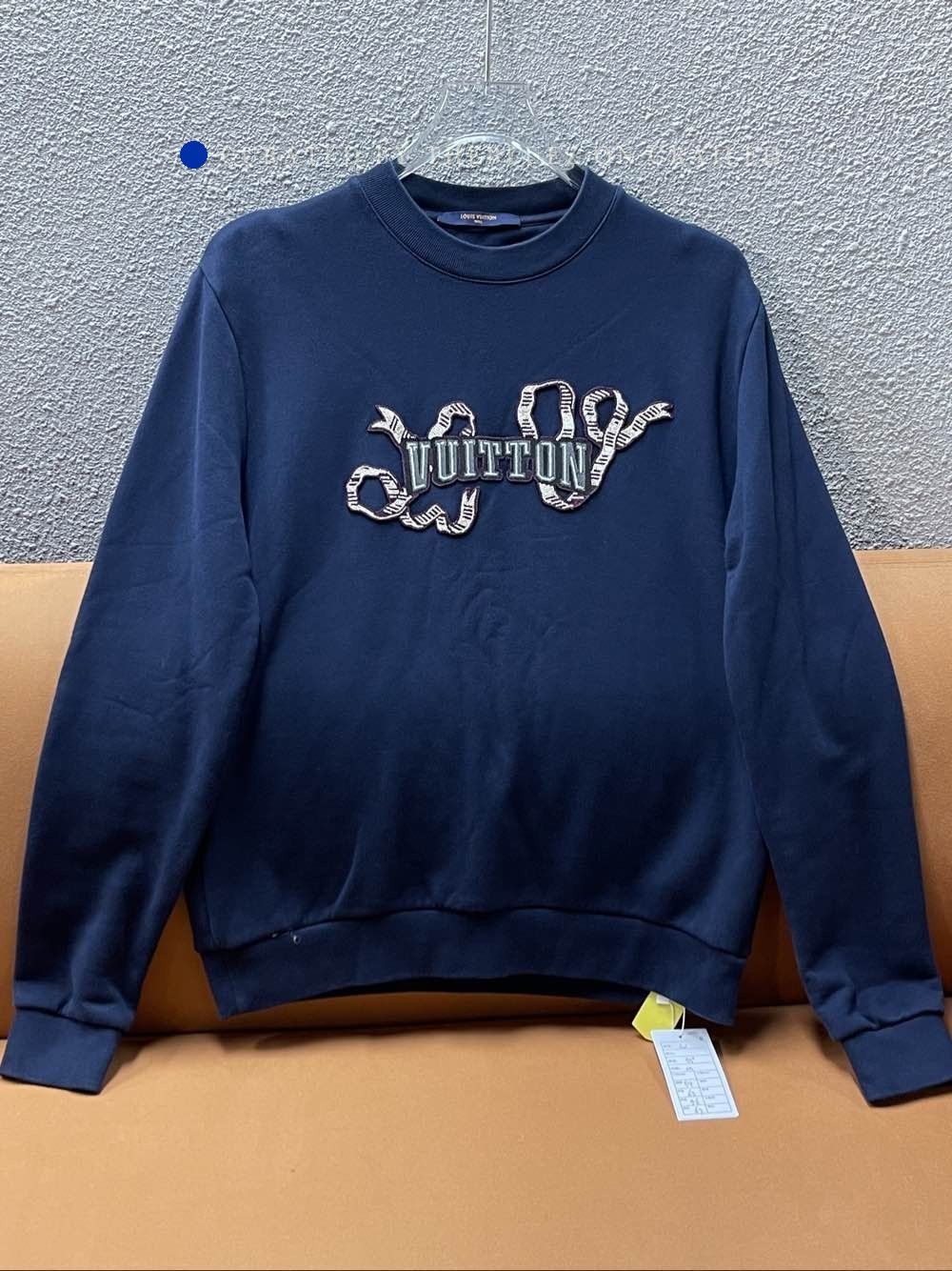 Louis Vuitton Embroidered Logo Sweatshirt in Blue Size US M / EU 48-50 / 2 - 1 Thumbnail