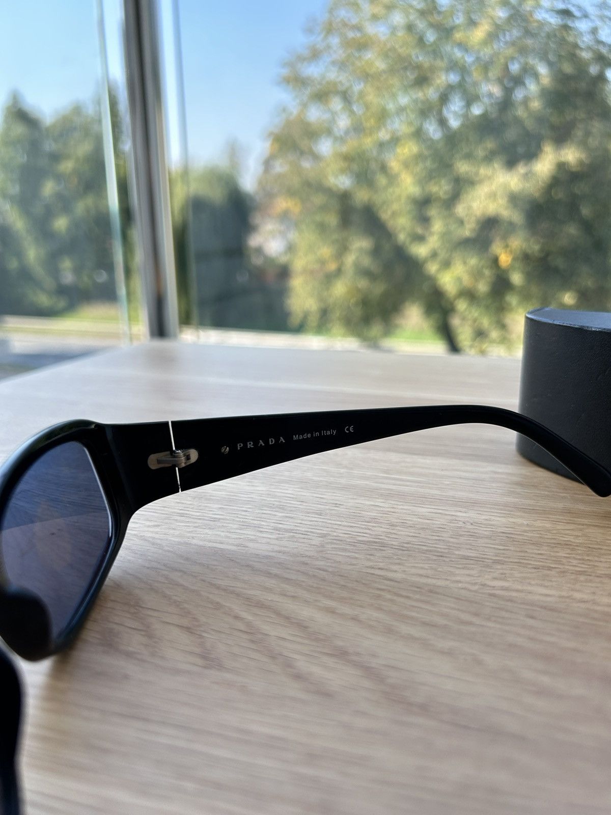 Prada Prada Vintage 00s Sunglasses Size ONE SIZE - 3 Thumbnail