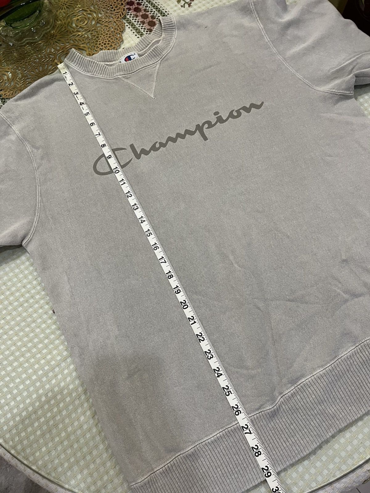 Champion vintage 90s Champion with a gray embroidered spell-out logo Size US M / EU 48-50 / 2 - 9 Thumbnail