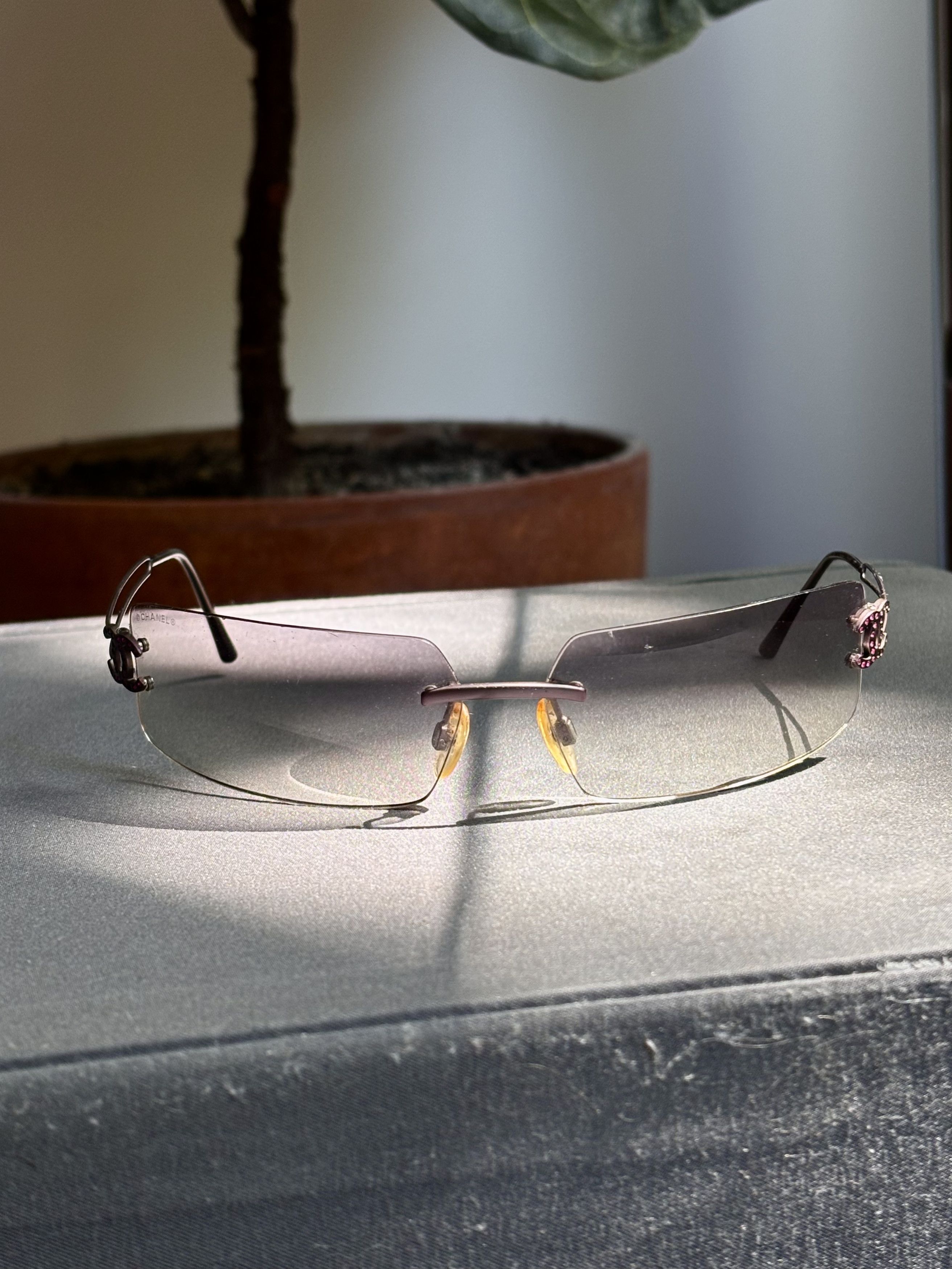 Chanel CHANEL Sunglasses 4051 Rimless Rhinestone 4017 Shields RI832 Size ONE SIZE - 2 Thumbnail
