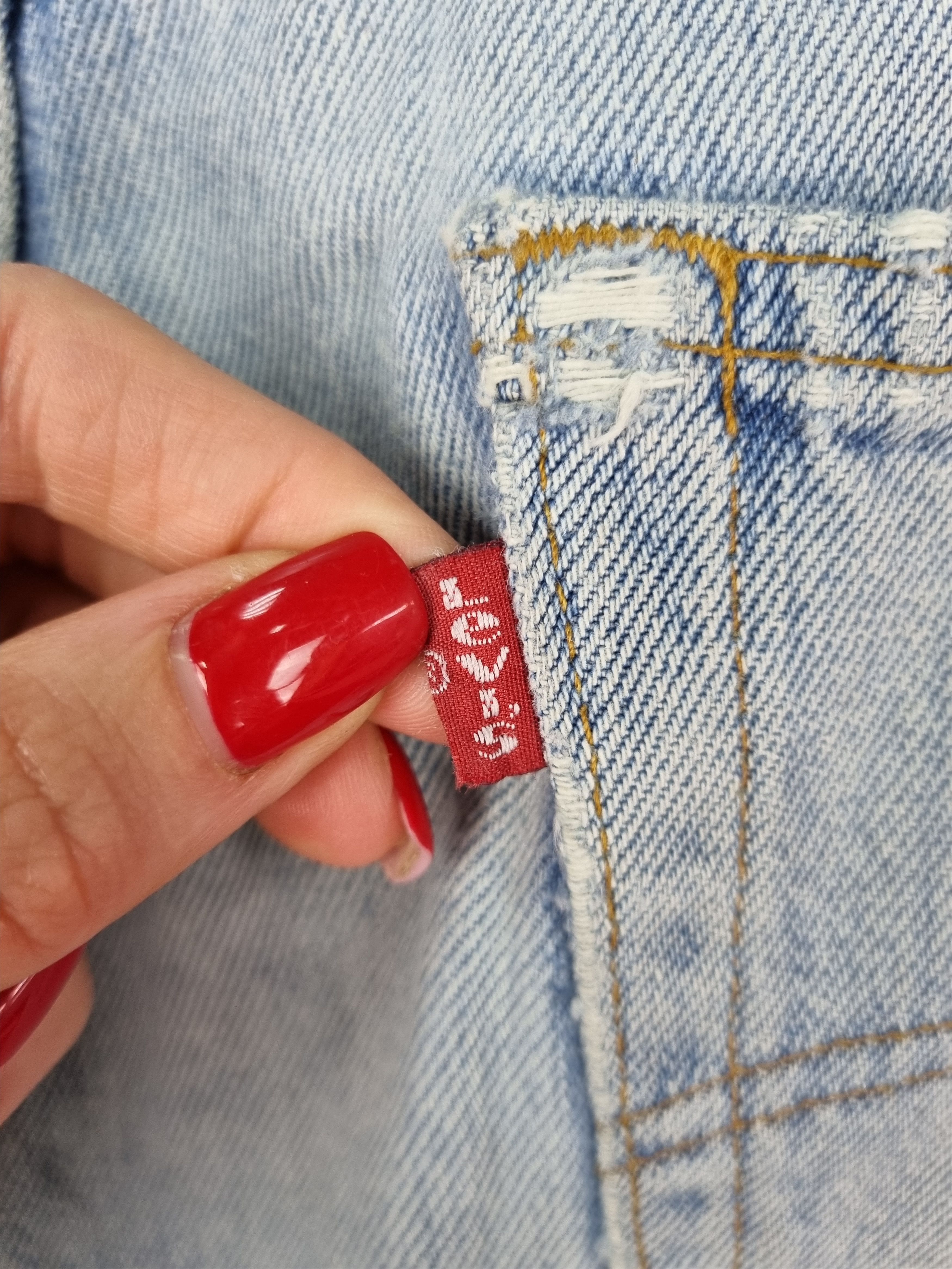 Levi's × Levi's Vintage Clothing × Vintage 1994 Vintage LEVIS 501 Dirty Distressed Jeans made in France Size US 33 - 13 Thumbnail