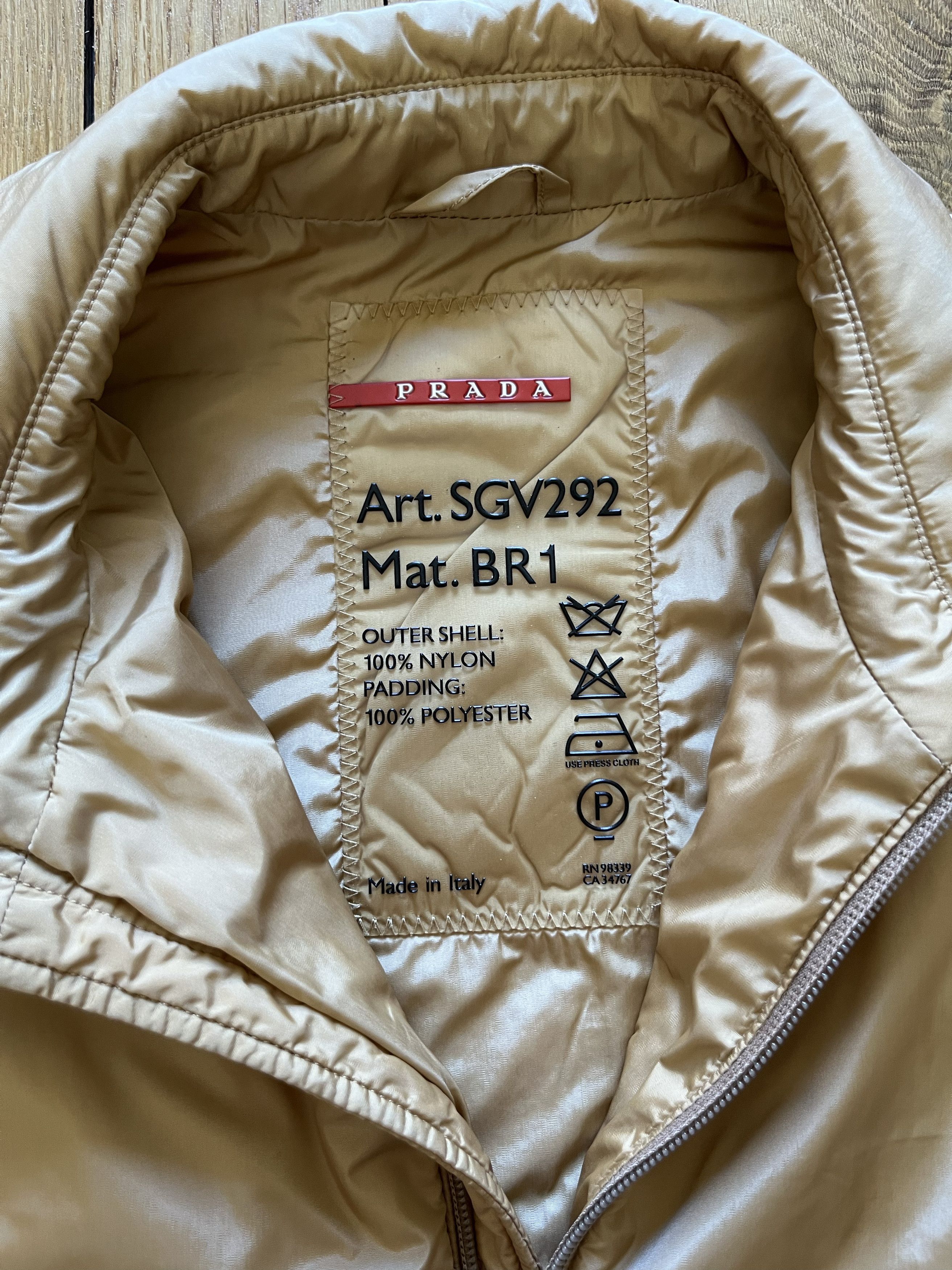 Prada Prada SGV292 beige padded nylon jacket Size US S / EU 44-46 / 1 - 3 Thumbnail