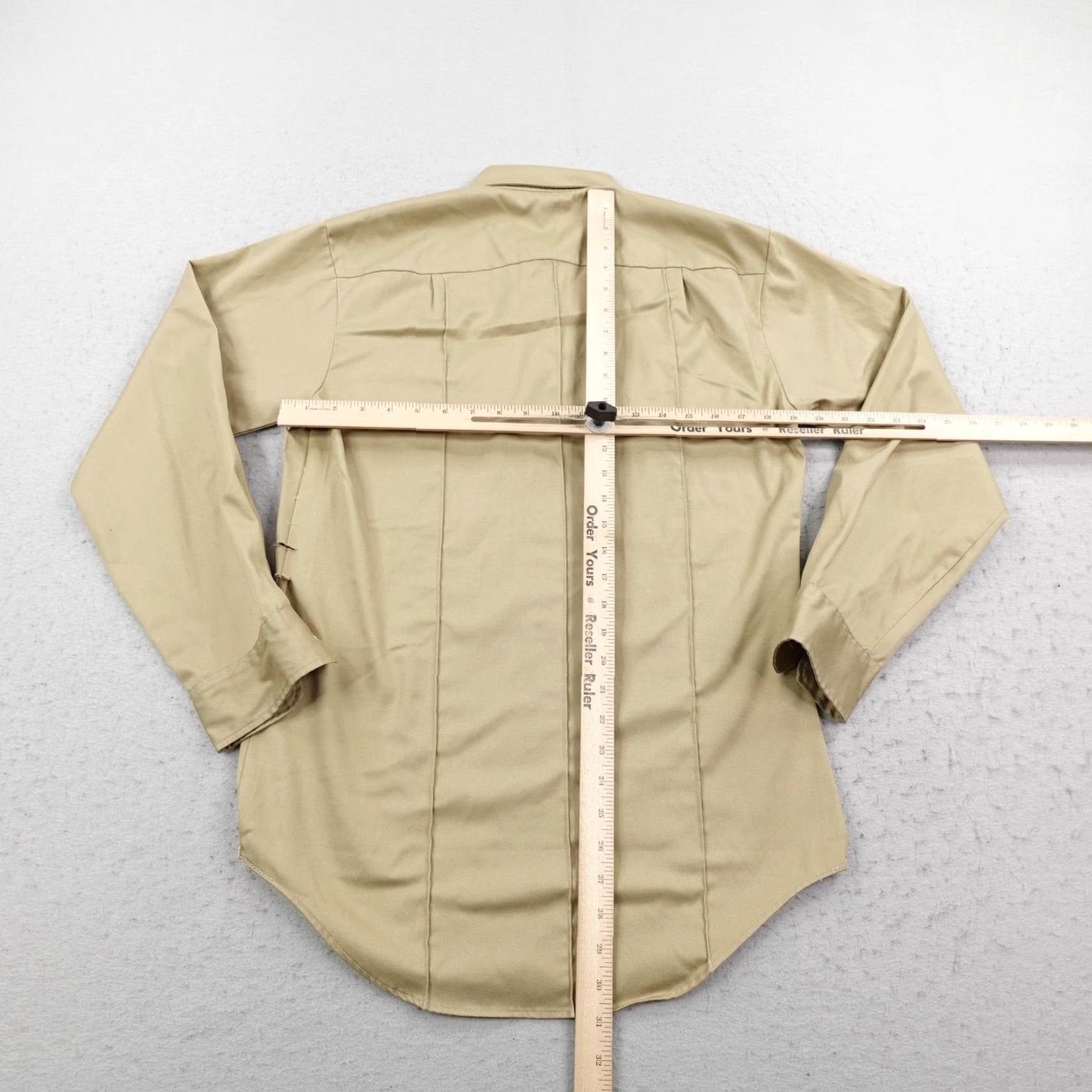 JCPenney VINTAGE Big Mac Shirt Mens M Beige Tan JC Penney Button Up Work No Iron 70s Size US M / EU 48-50 / 2 - 6 Thumbnail