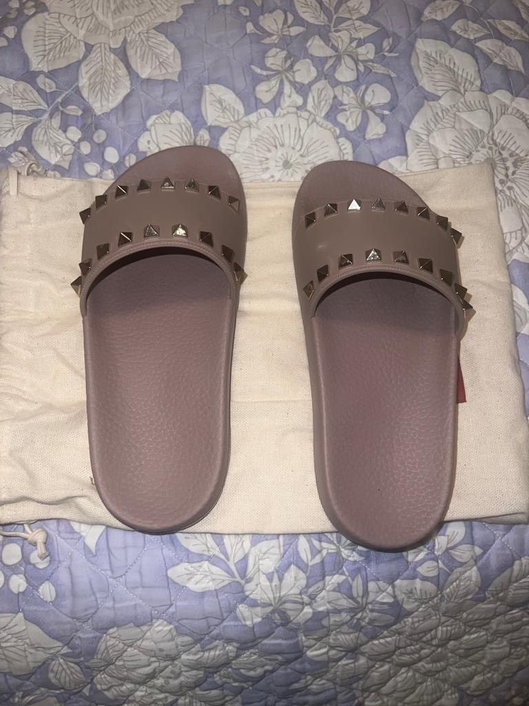 Valentino Valentino Slides Size US 6 / IT 36 - 1 Thumbnail
