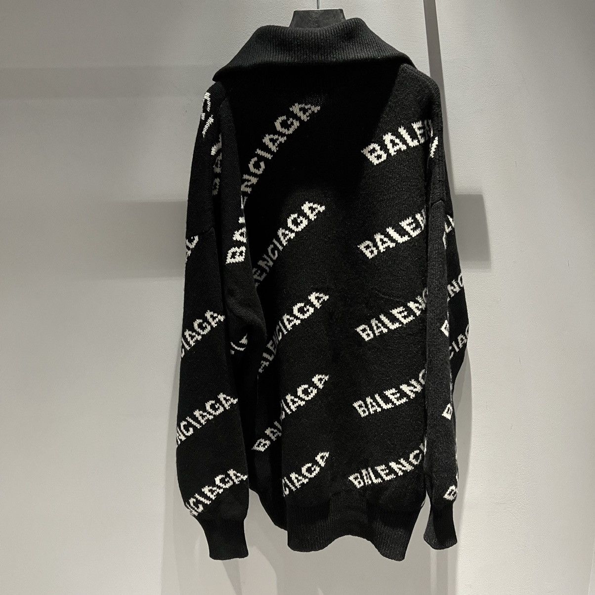 Balenciaga Balenciaga Logo Oversized Sweater Size US M / EU 48-50 / 2 - 2 Thumbnail