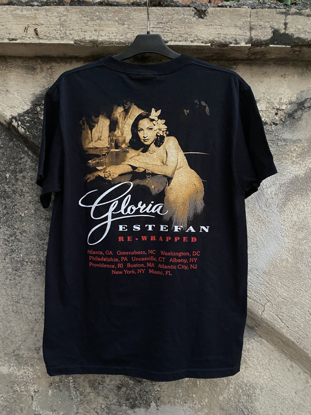 Other Gloria Estefan Rap Tee Size US M / EU 48-50 / 2 - 4 Thumbnail