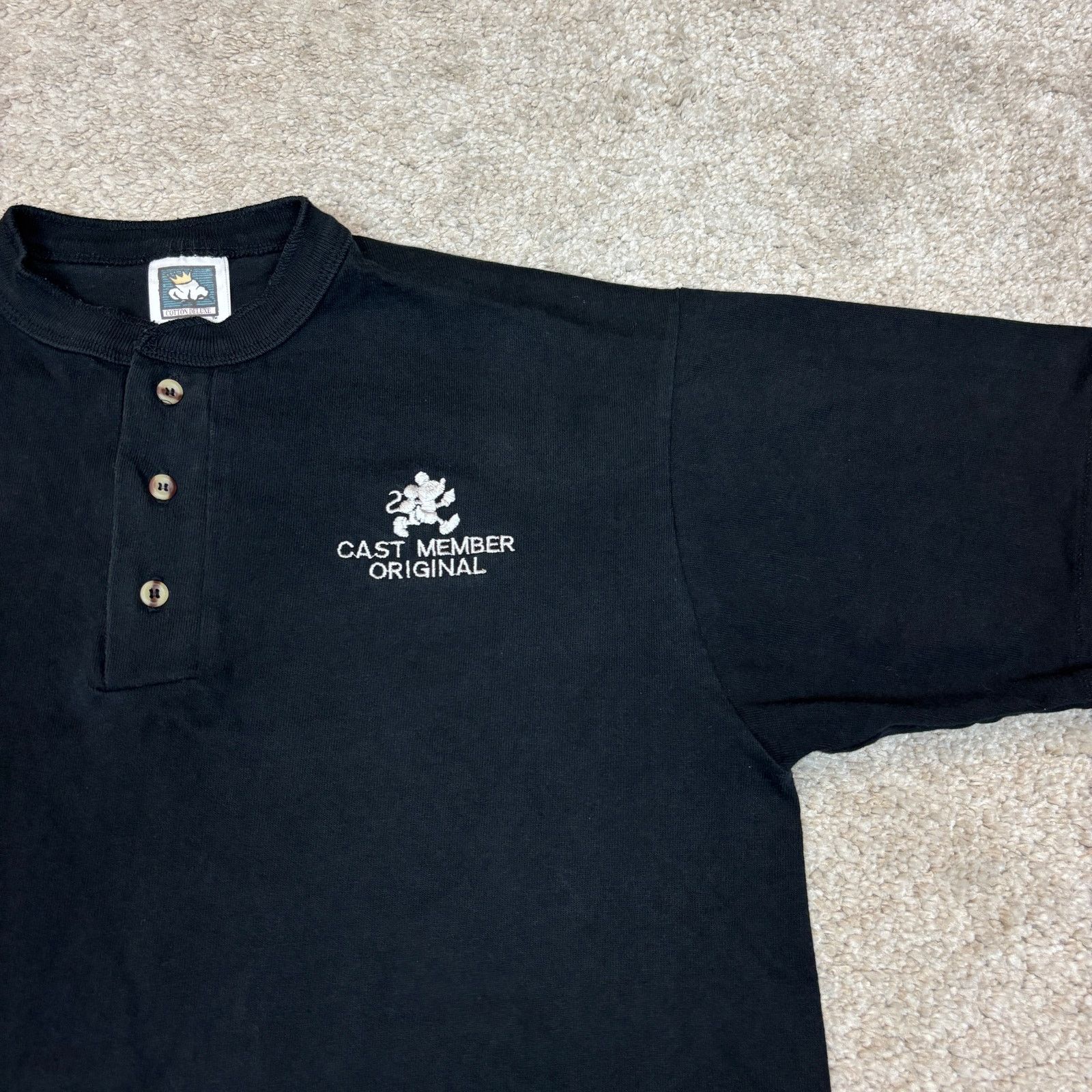 Disney × Vintage Vintage Disney Cast Member Original SS Henley Shirt Men's M Size US M / EU 48-50 / 2 - 2 Thumbnail