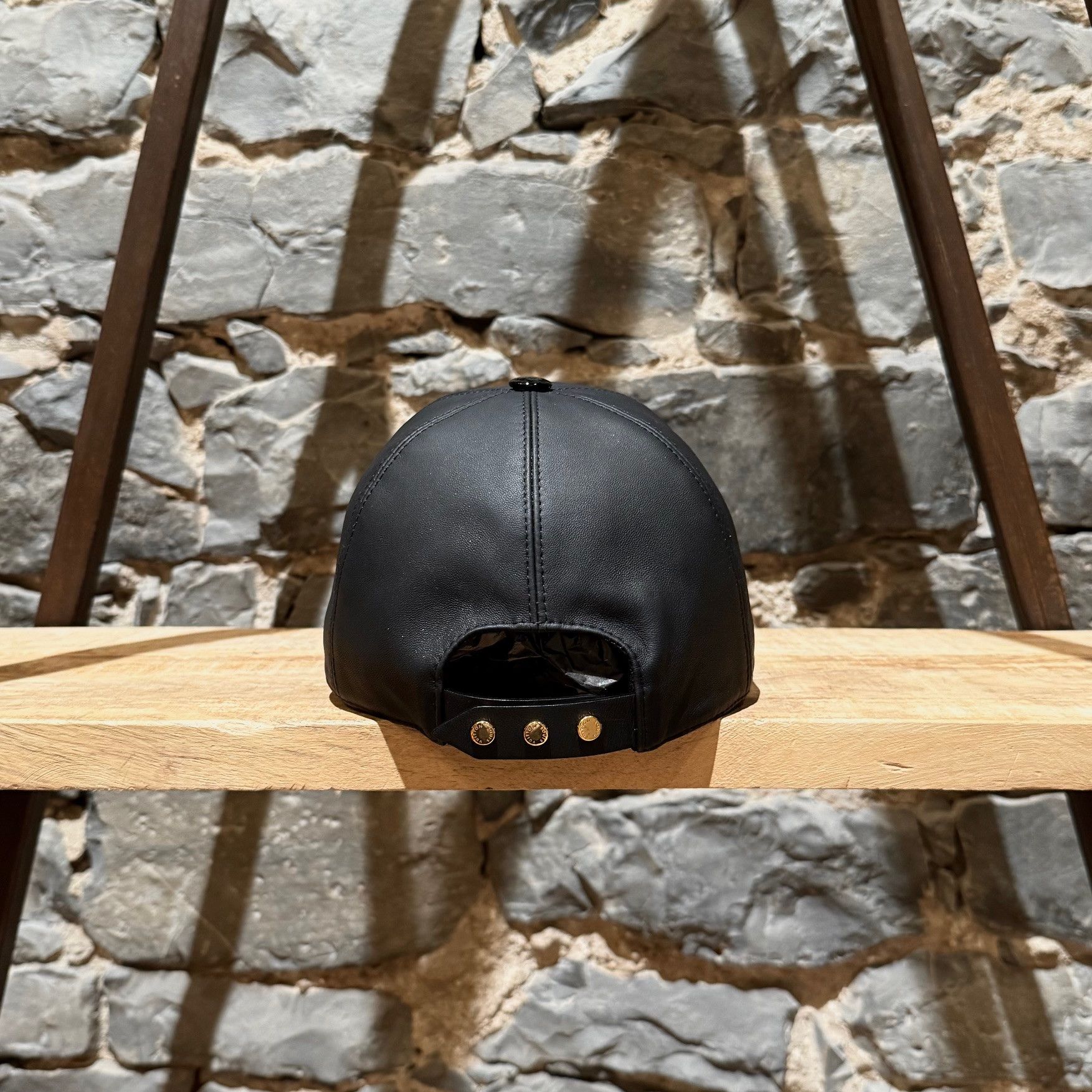 Louis Vuitton Louis Vuitton Monogram 5 Flowers Black Lamb Leather Cap Size ONE SIZE - 4 Thumbnail