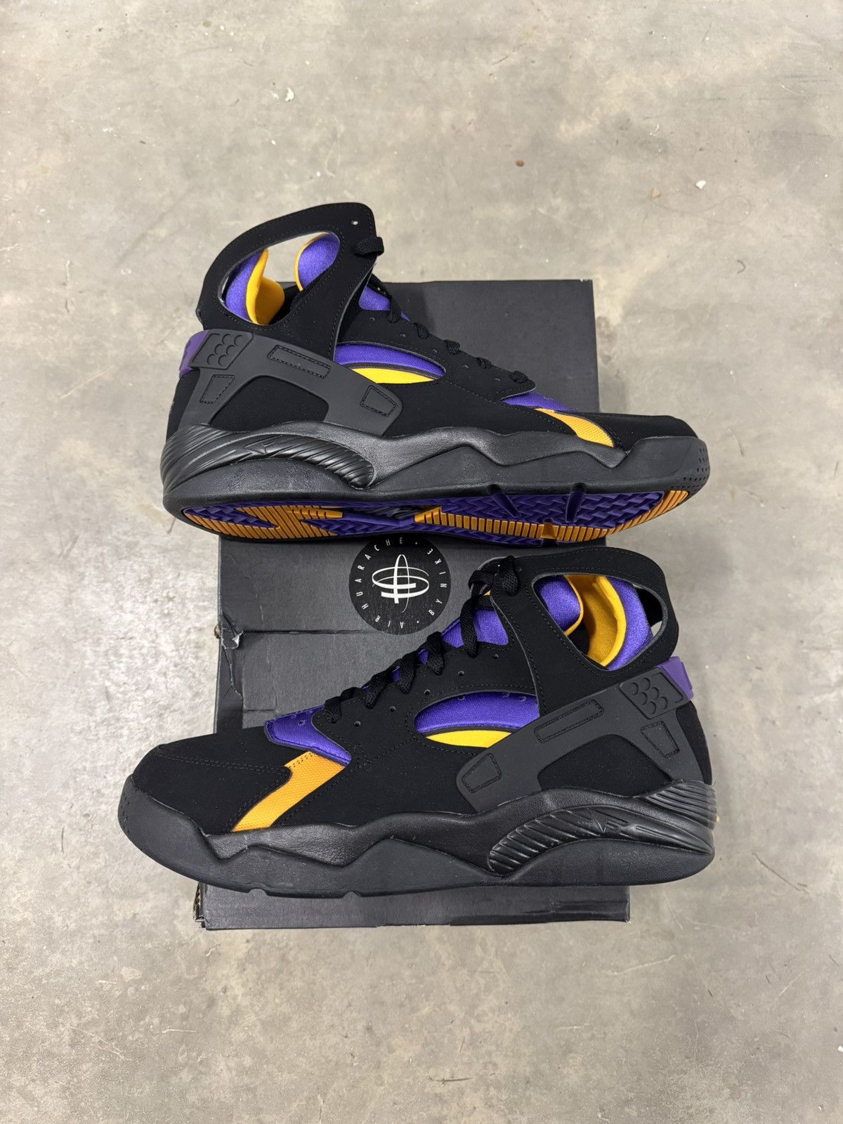 Nike Nike Air Flight Huarache Lakers Away Size 12 Size US 12 / EU 45 - 2 Thumbnail