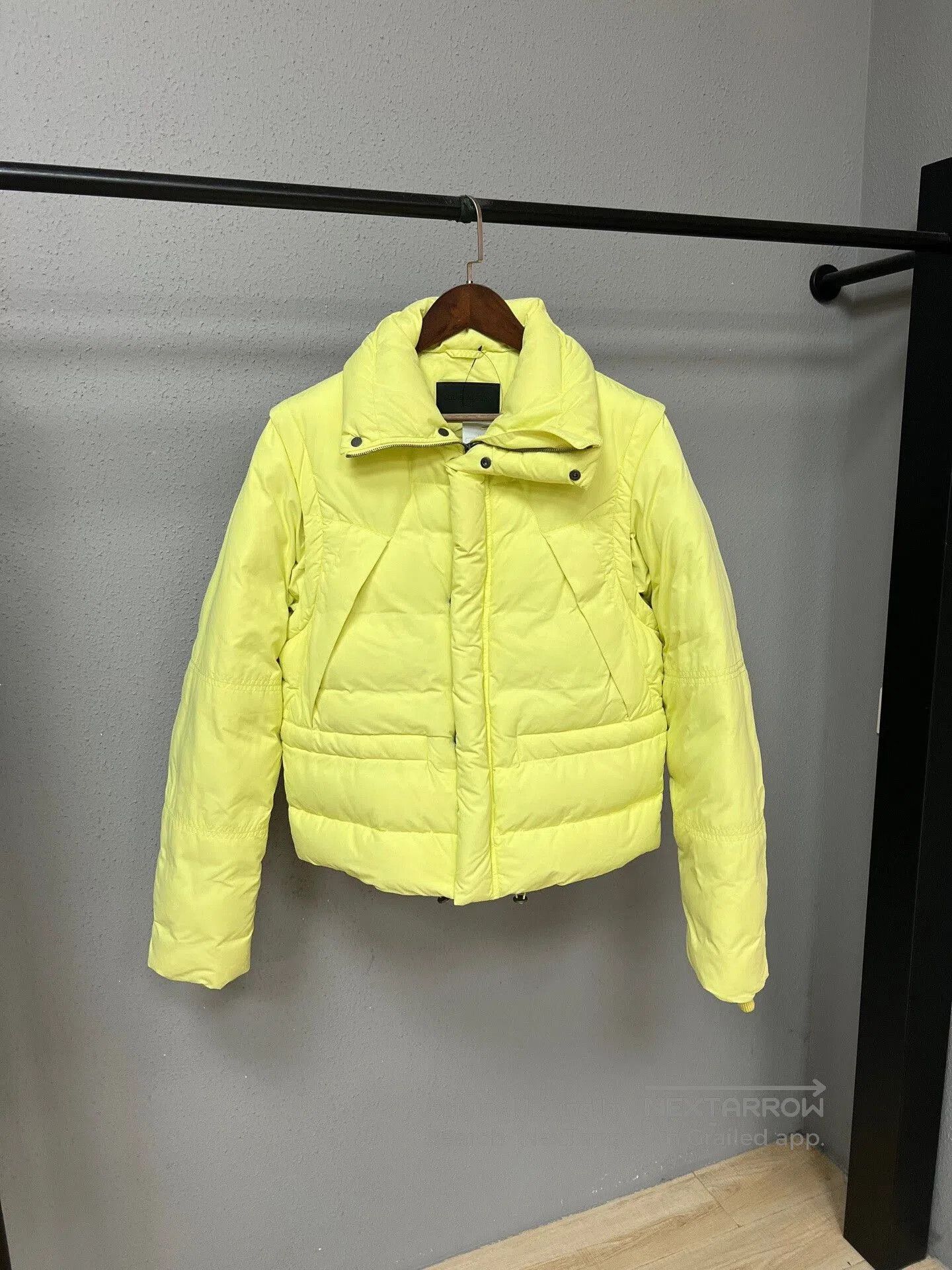 Louis Vuitton louis vuitton fluorescent yellow down jacket. Size US L / EU 52-54 / 3 - 1 Thumbnail